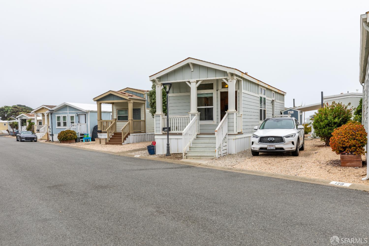 Detail Gallery Image 3 of 55 For 125 1st Ave, Pacifica,  CA 94044 - 1 Beds | 1 Baths