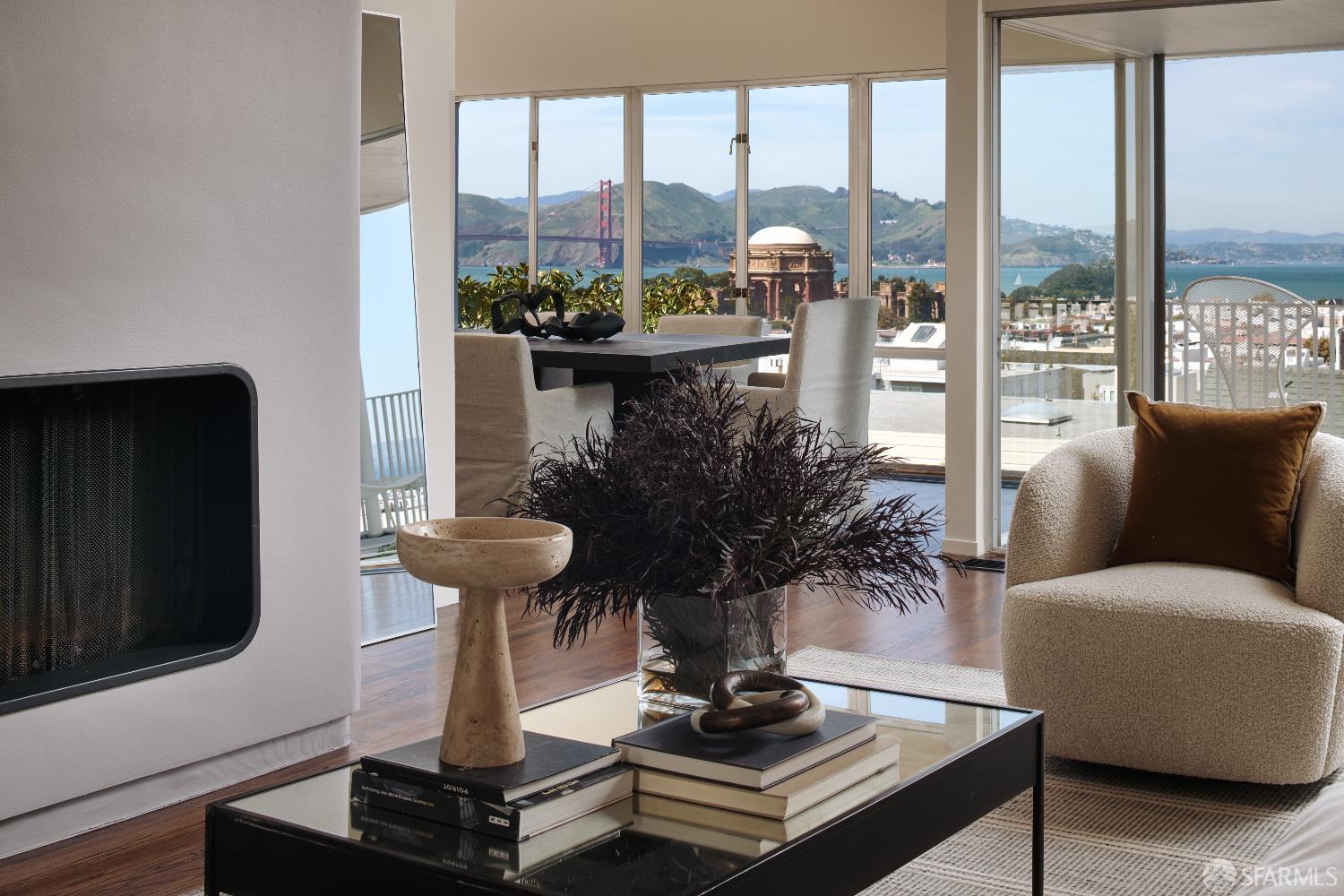 Detail Gallery Image 2 of 21 For 2600 Filbert St, San Francisco,  CA 94123 - 6 Beds | 5/1 Baths