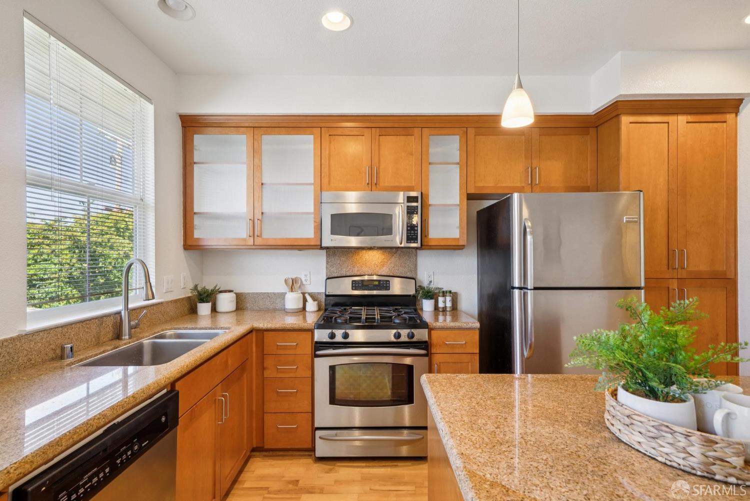 Detail Gallery Image 7 of 30 For 509 N 9th St, San Jose,  CA 95112 - 2 Beds | 2/1 Baths