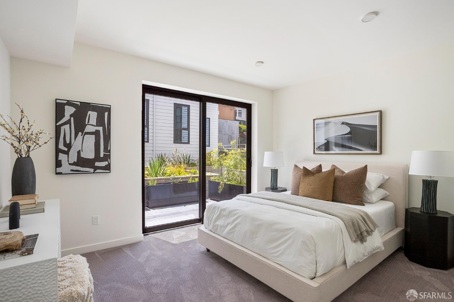 Detail Gallery Image 13 of 34 For 915 North Point St #H2,  San Francisco,  CA 94109 - 2 Beds | 2 Baths