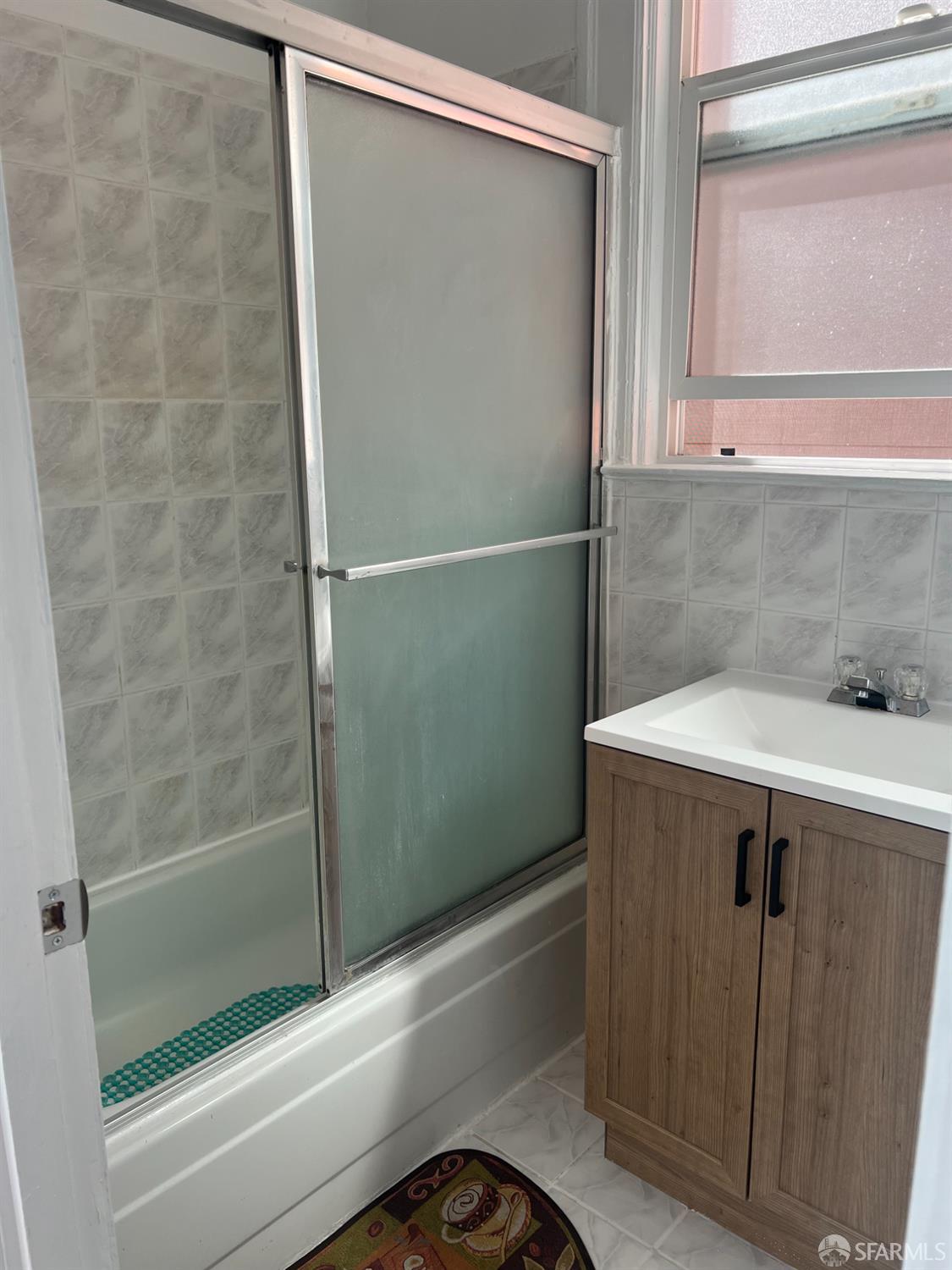 Detail Gallery Image 13 of 30 For 1650 19th Ave, San Francisco,  CA 94122 - 3 Beds | 2/1 Baths