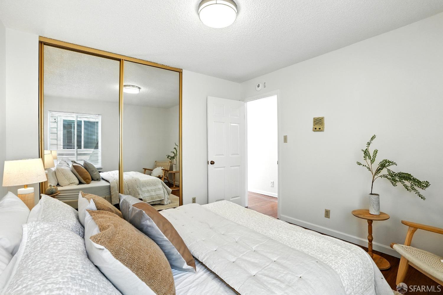 Photo #14: 425061424 Listing: Photo #14
