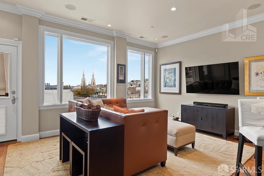 Detail Gallery Image 6 of 20 For 824 Vallejo St, San Francisco,  CA 94133 - – Beds | – Baths