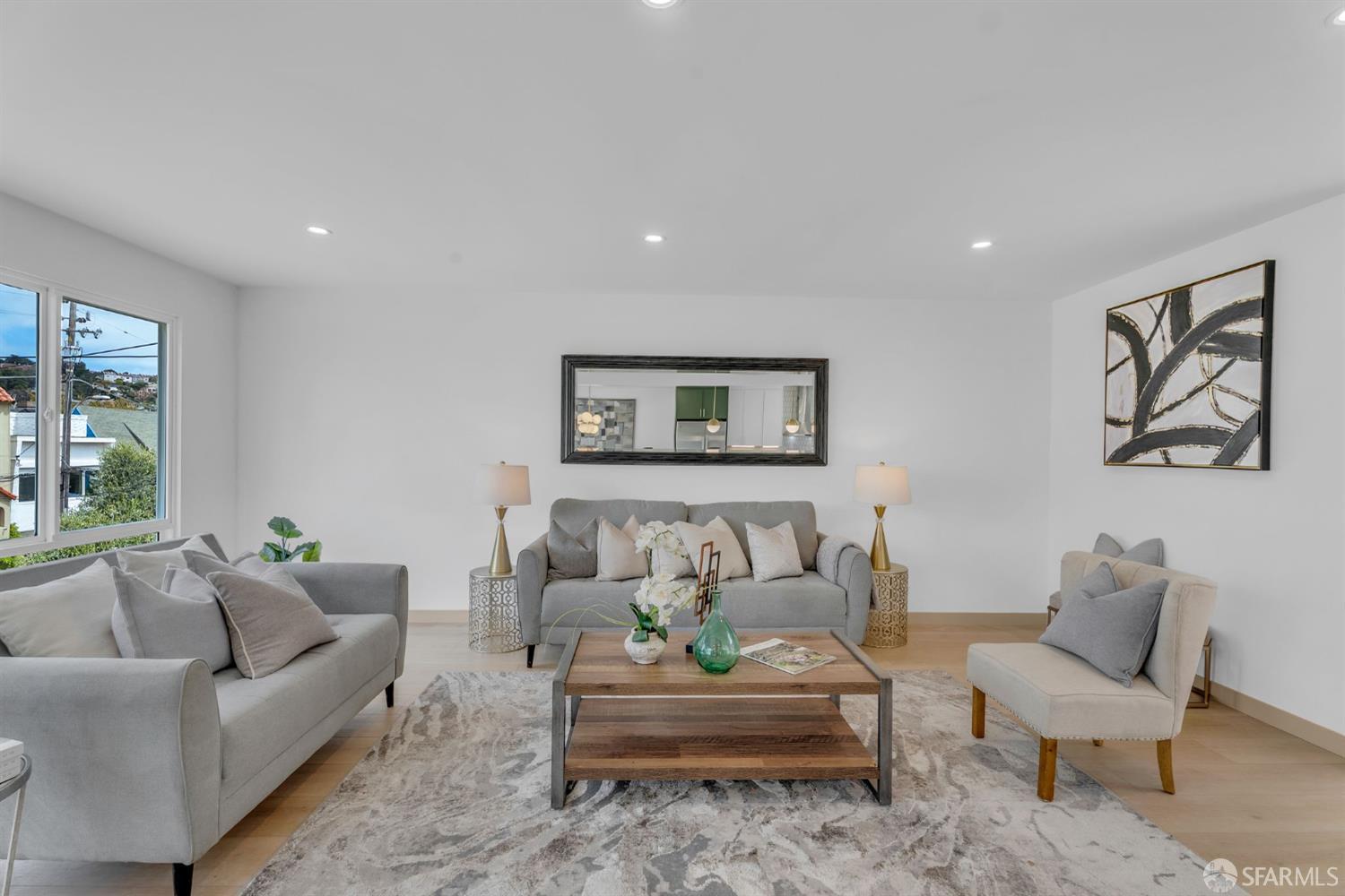Detail Gallery Image 7 of 80 For 1739 Quesada Ave, San Francisco,  CA 94124 - 3 Beds | 2 Baths