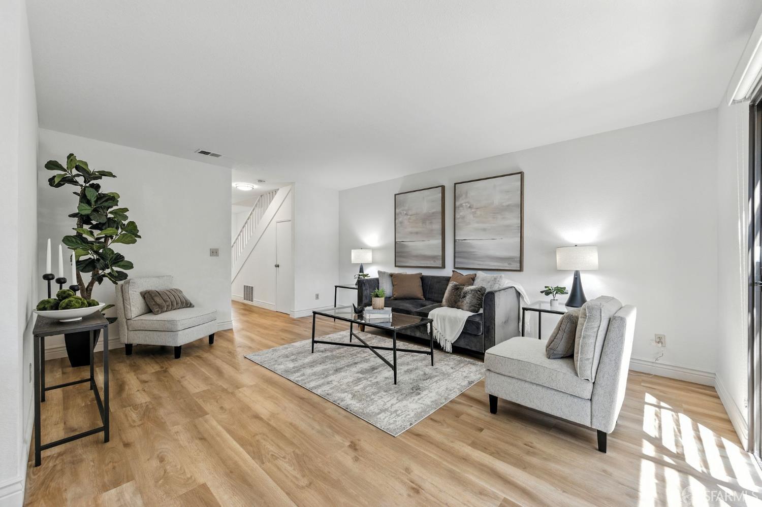 Detail Gallery Image 3 of 36 For 8266 Gaunt Ave #F1,  Gilroy,  CA 95020 - 2 Beds | 1/1 Baths