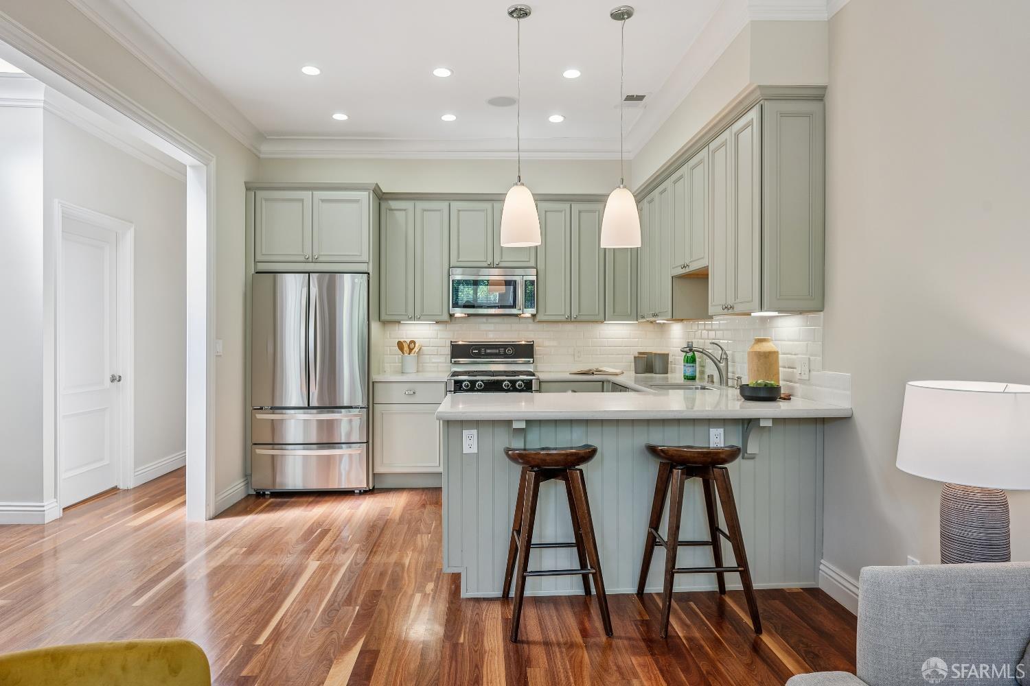Detail Gallery Image 12 of 51 For 2145 Powell St, San Francisco,  CA 94133 - 2 Beds | 2 Baths