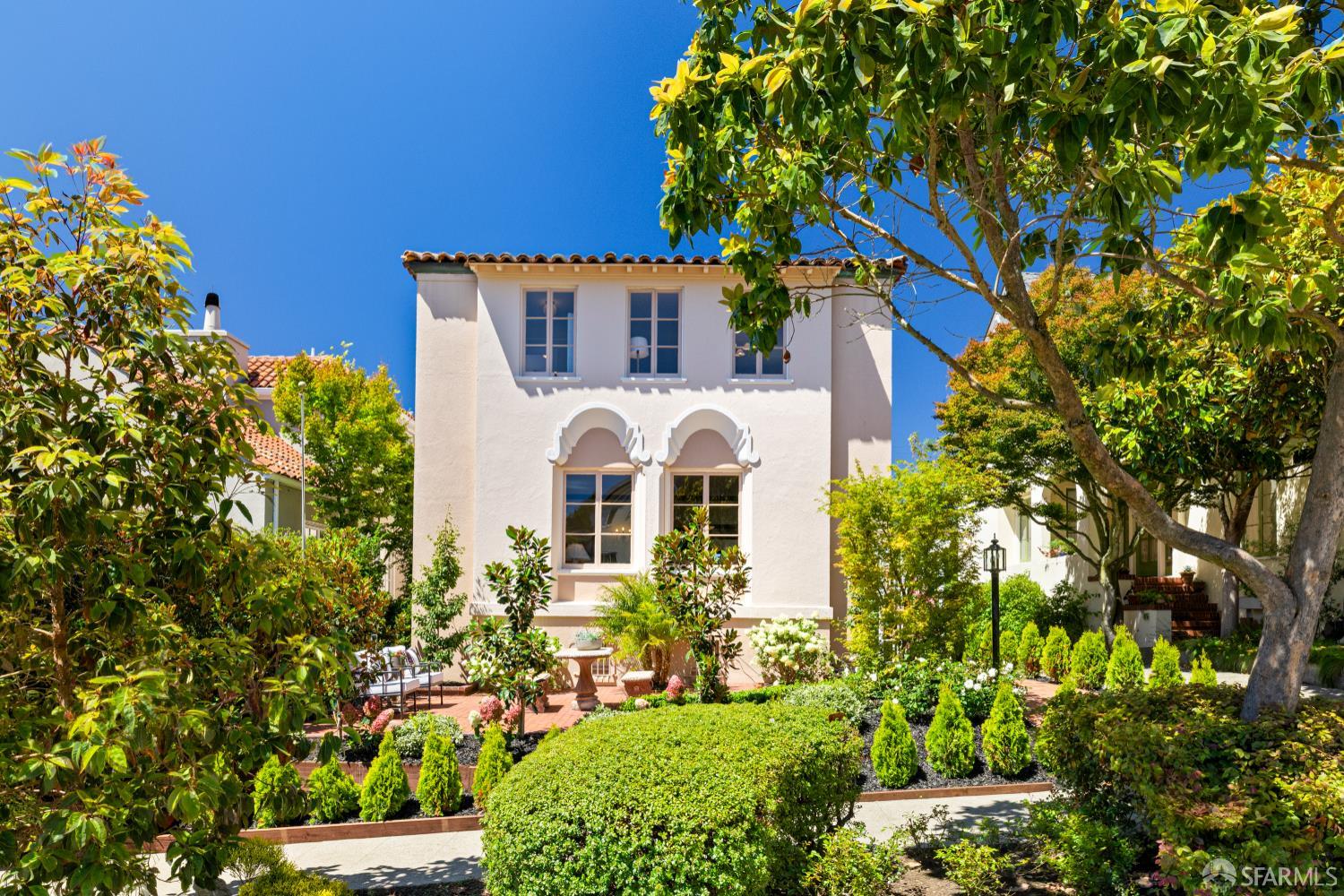 Detail Gallery Image 4 of 94 For 17 Santa Monica Way, San Francisco,  CA 94127 - 5 Beds | 3/1 Baths