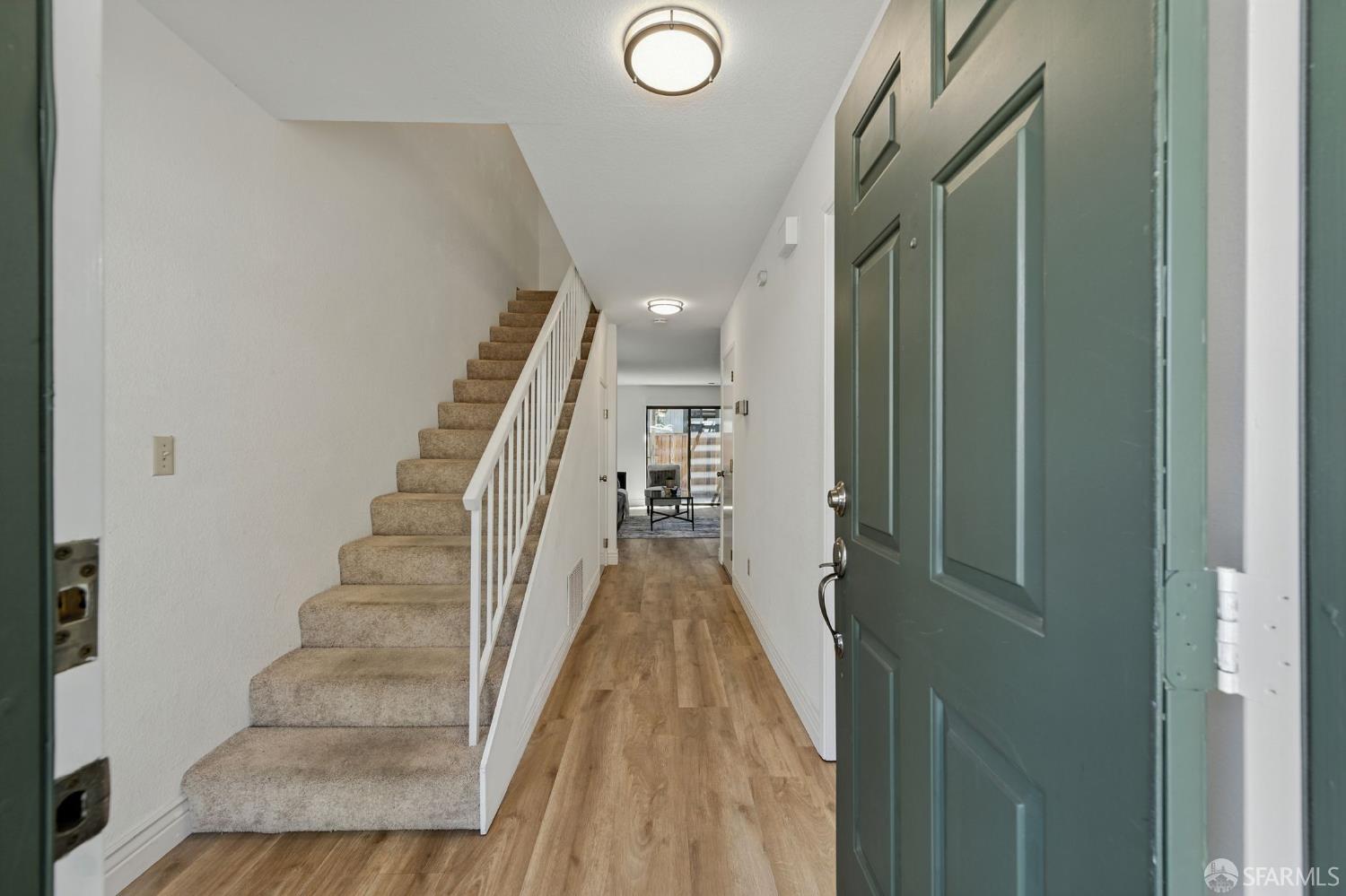 Detail Gallery Image 12 of 36 For 8266 Gaunt Ave #F1,  Gilroy,  CA 95020 - 2 Beds | 1/1 Baths