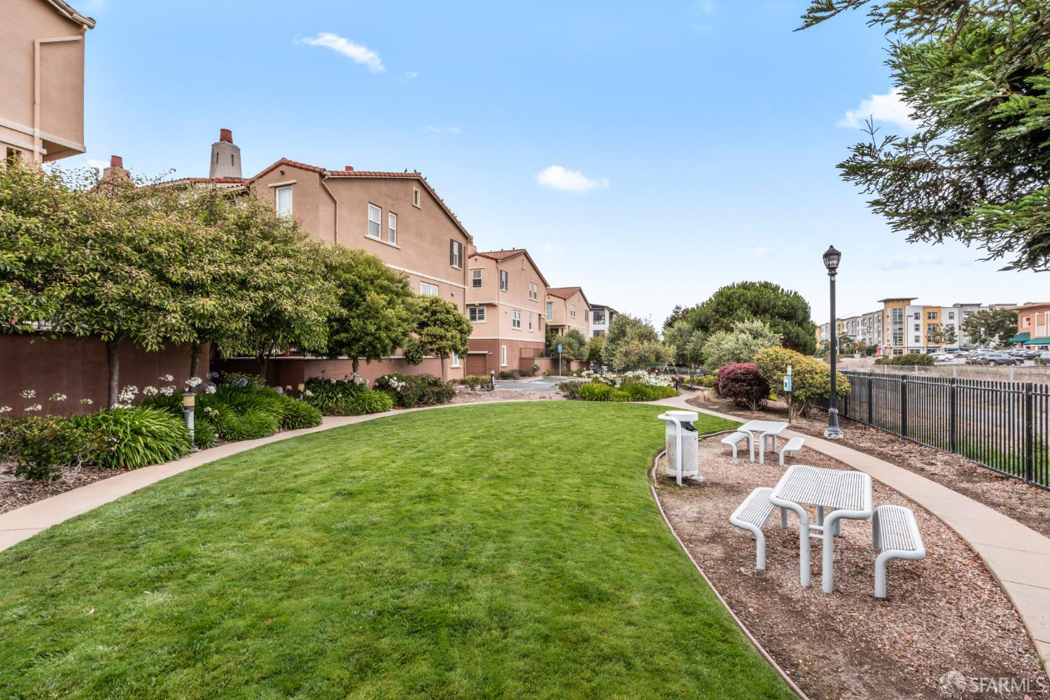Detail Gallery Image 31 of 45 For 1231 Isabelle Cir, South San Francisco,  CA 94080 - 3 Beds | 2/1 Baths