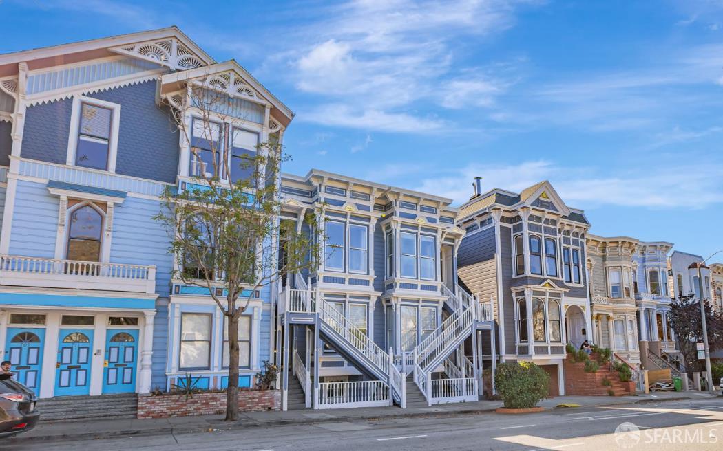 Photo #3: 425060983 Listing 