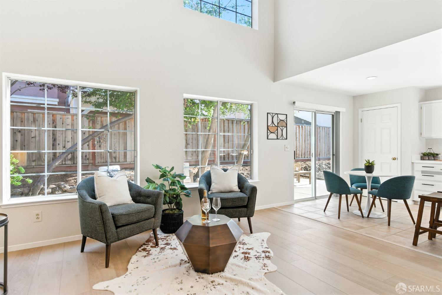 Detail Gallery Image 15 of 19 For 275 Brady Ct, Martinez,  CA 94553 - 4 Beds | 2/1 Baths