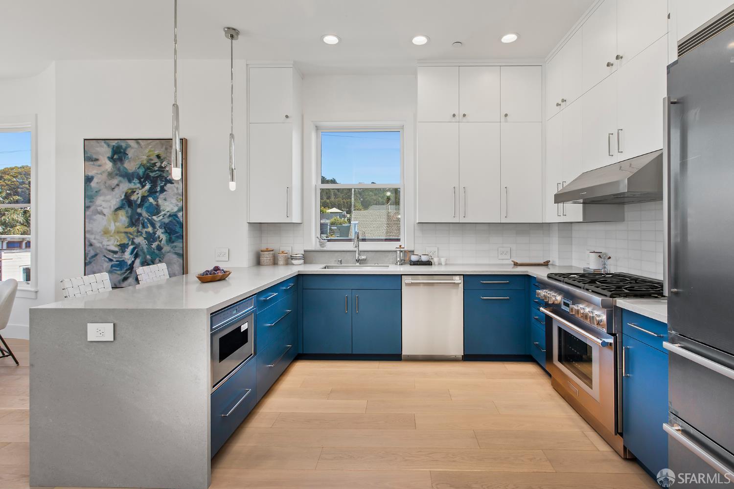 Detail Gallery Image 15 of 60 For 2703 21st St, San Francisco,  CA 94110 - 3 Beds | 3 Baths