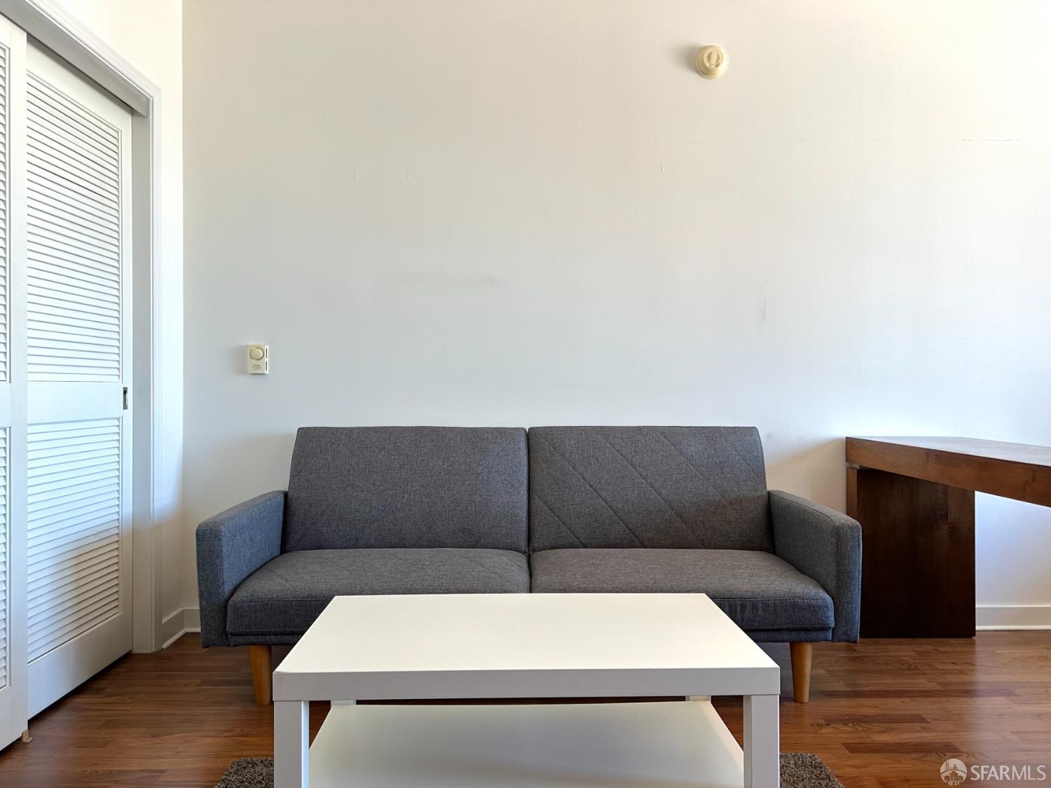 Photo #4: 425067528 Listing 