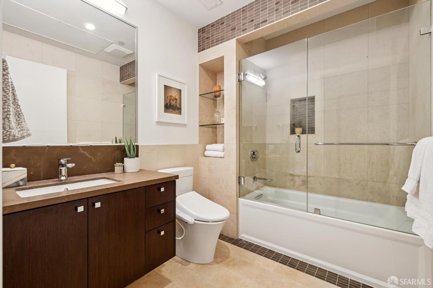 Photo #32: 425065620 Listing: Photo #32