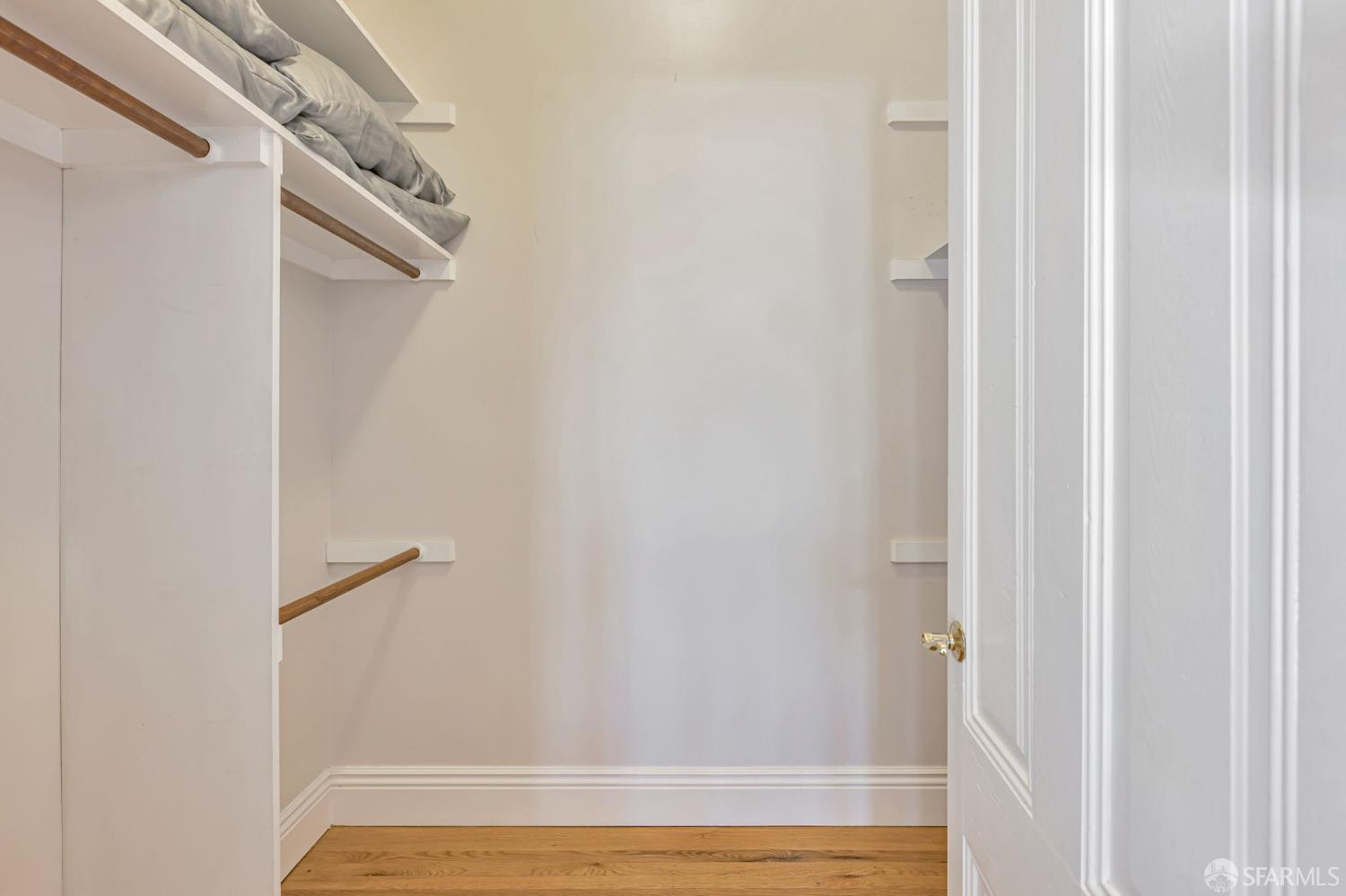 Photo #13: 425060983 Listing: Photo #13