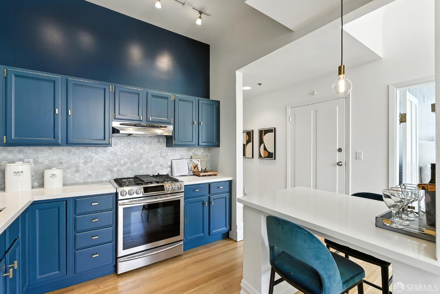 Photo #12: 425065587 Listing: Photo #12