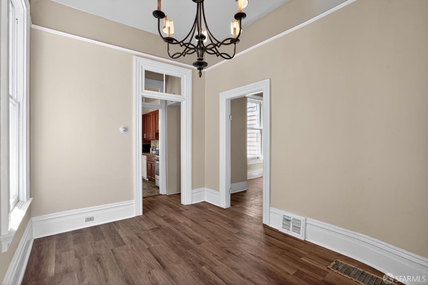 Detail Gallery Image 16 of 32 For 2027 Quesada Ave, San Francisco,  CA 94124 - 3 Beds | 2 Baths