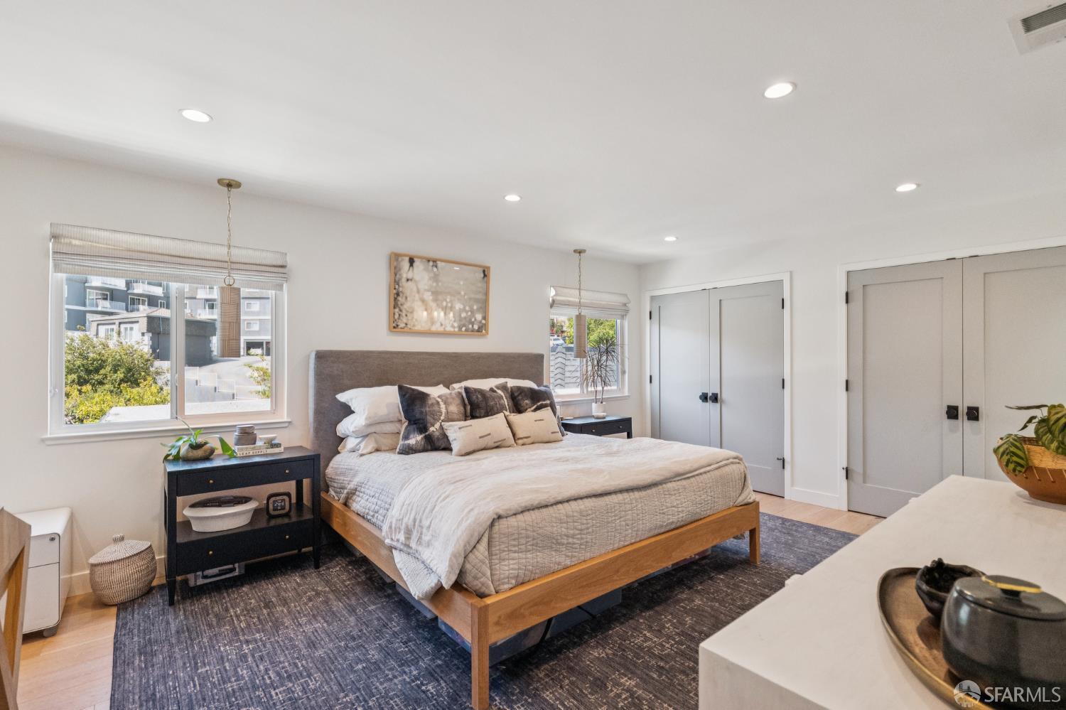 Detail Gallery Image 19 of 34 For 1130 Continentals Way, Belmont,  CA 94002 - 3 Beds | 2/1 Baths