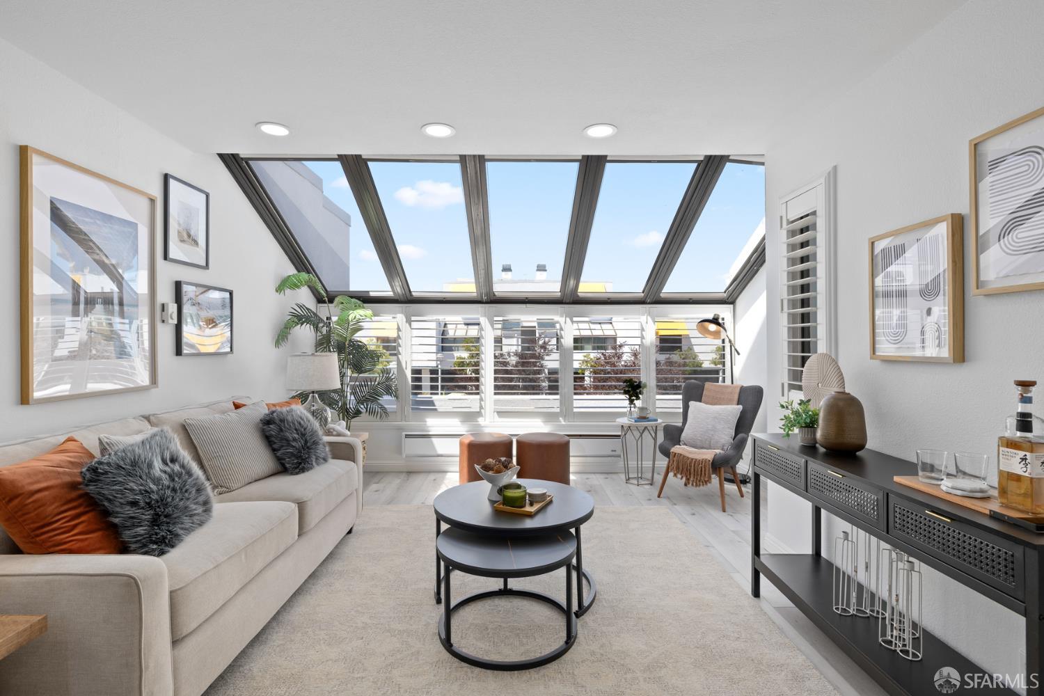 Detail Gallery Image 14 of 44 For 619 Portofino Ln, Foster City,  CA 94404 - 2 Beds | 2/1 Baths