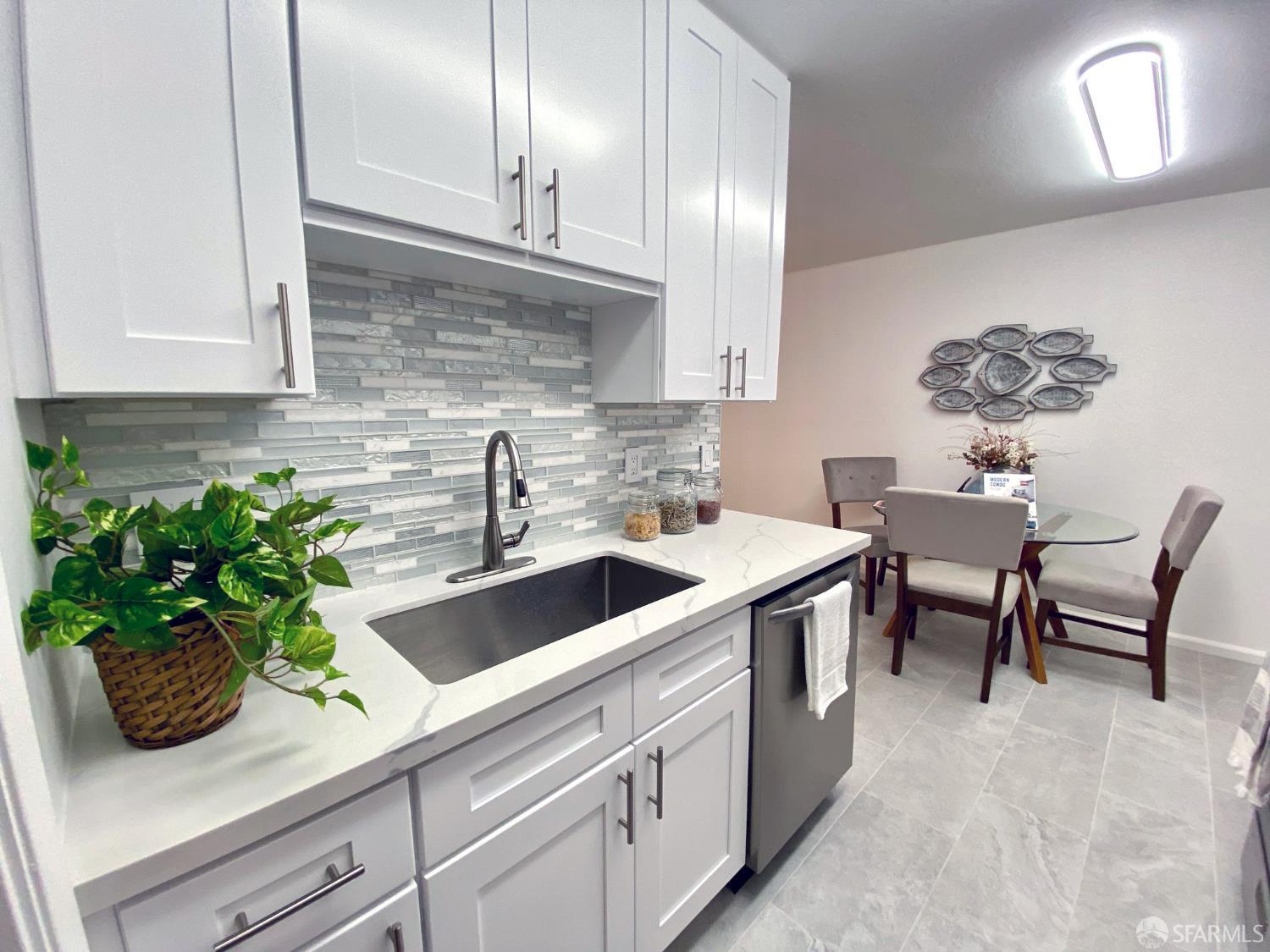 Detail Gallery Image 14 of 17 For 38500 Paseo Padre Pkwy #306,  Fremont,  CA 94536 - 2 Beds | 1 Baths