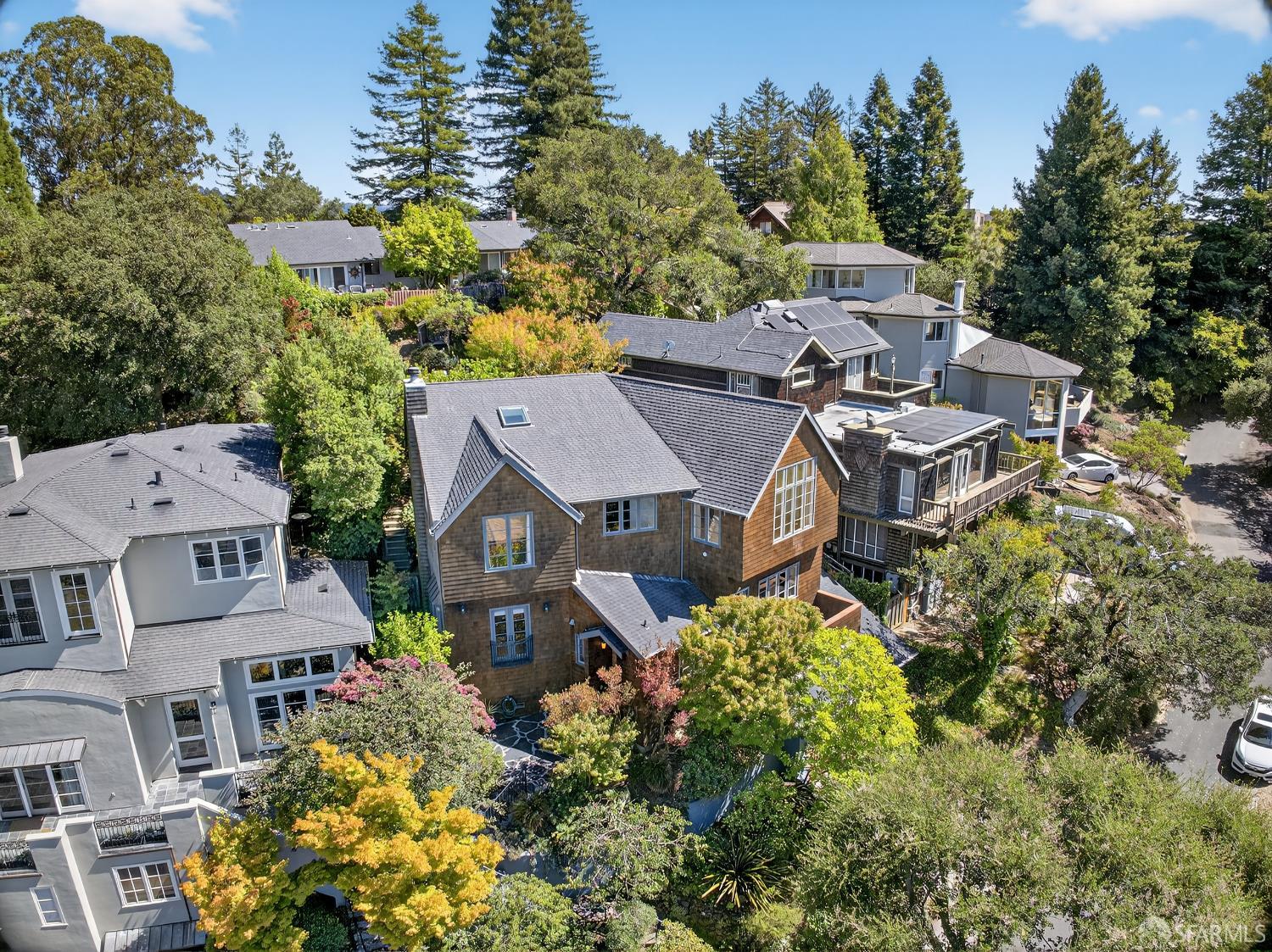 Detail Gallery Image 1 of 59 For 7172 Norfolk Rd, Berkeley,  CA 94705 - 4 Beds | 2/1 Baths