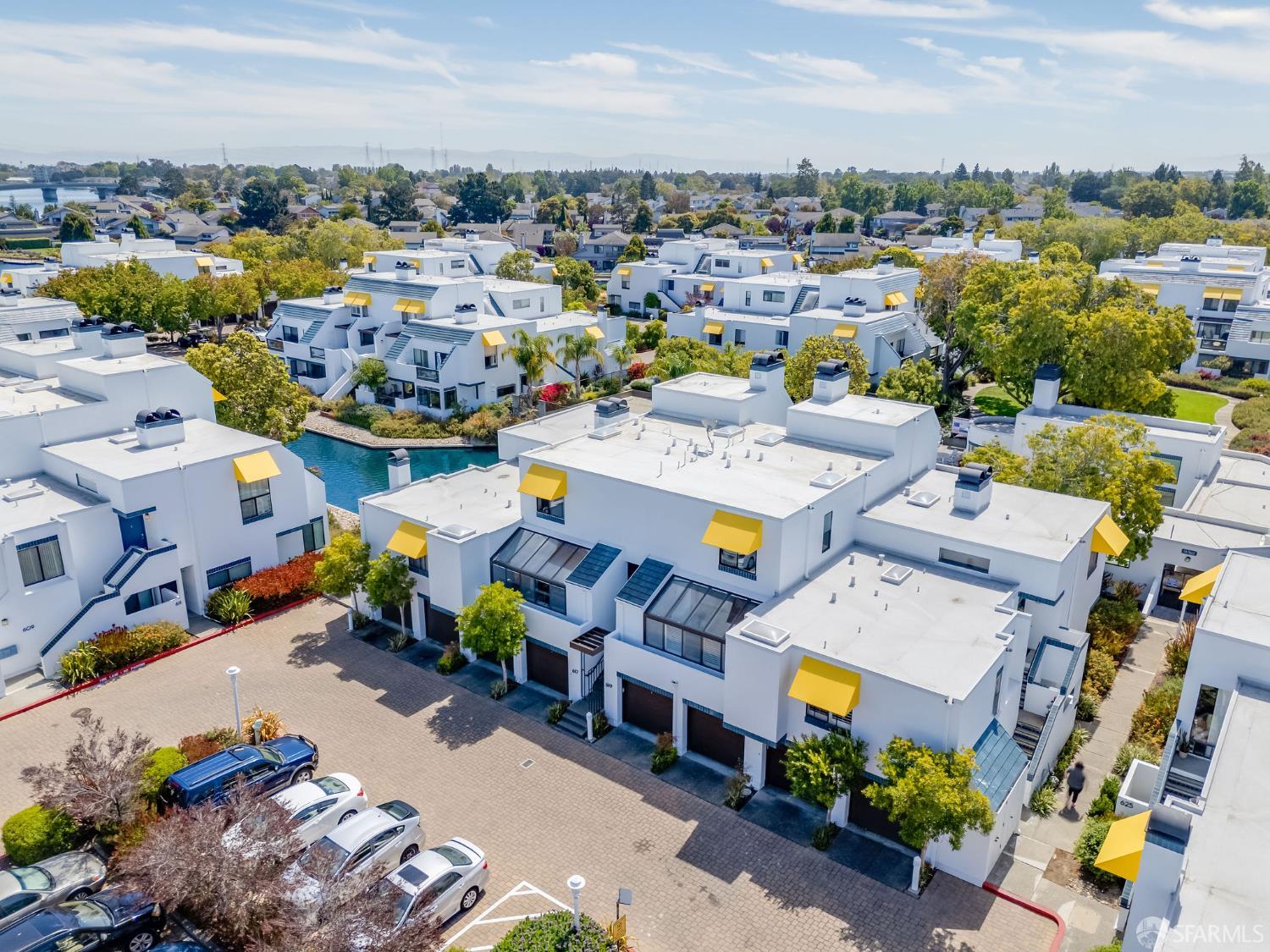 Detail Gallery Image 33 of 44 For 619 Portofino Ln, Foster City,  CA 94404 - 2 Beds | 2/1 Baths