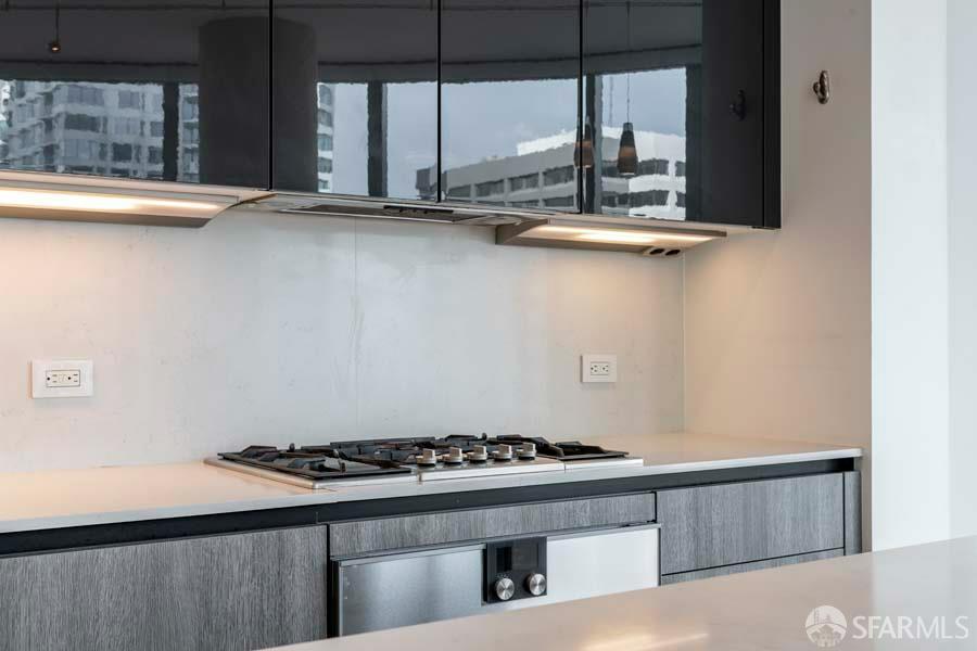Detail Gallery Image 7 of 33 For 201 Folsom St 15c,  San Francisco,  CA 94105 - 2 Beds | 2 Baths
