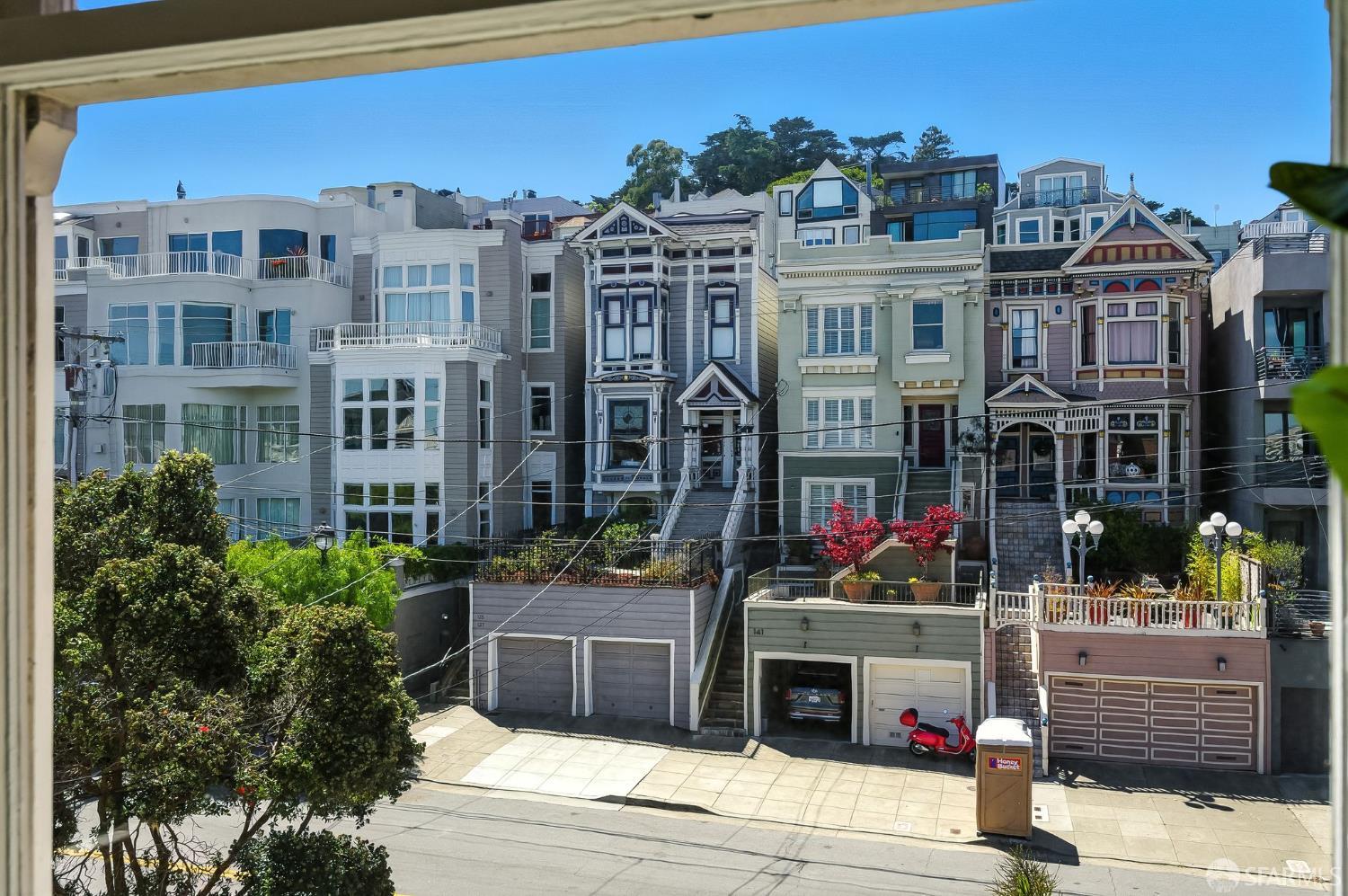 Photo #7: 425065587 Listing: Photo #7