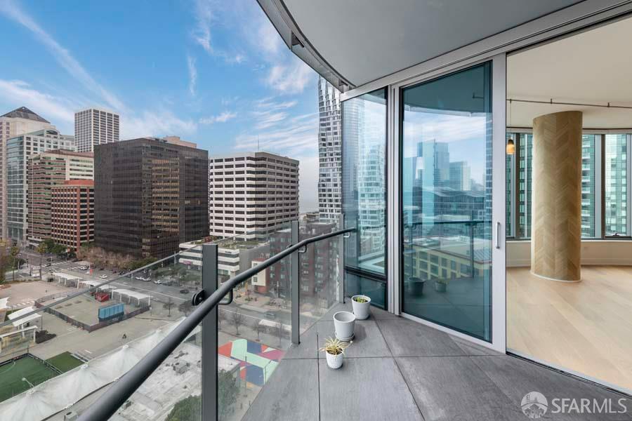Detail Gallery Image 15 of 33 For 201 Folsom St 15c,  San Francisco,  CA 94105 - 2 Beds | 2 Baths