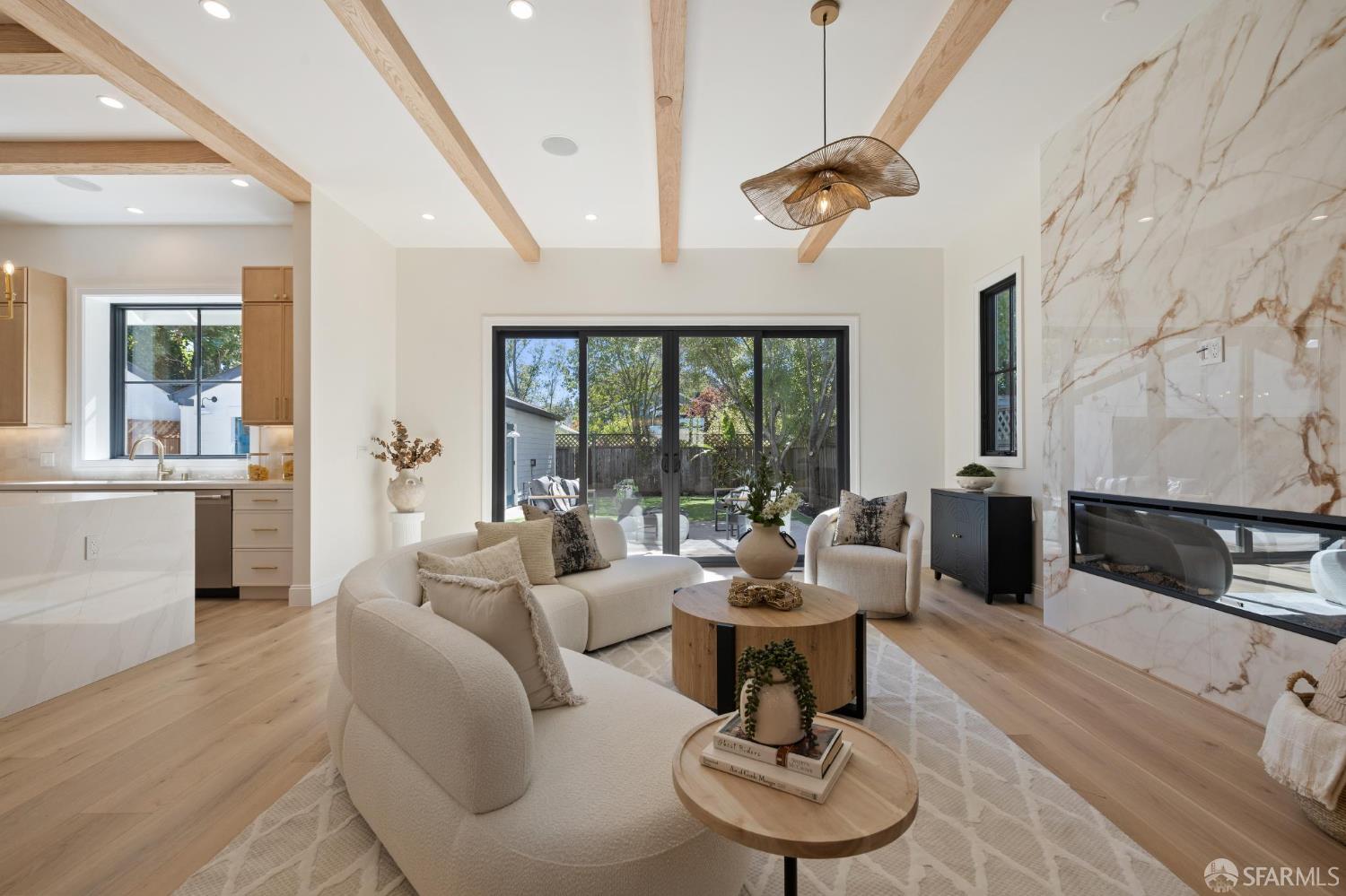 Detail Gallery Image 2 of 28 For 29 Humboldt Rd, Burlingame,  CA 94010 - 4 Beds | 3/1 Baths