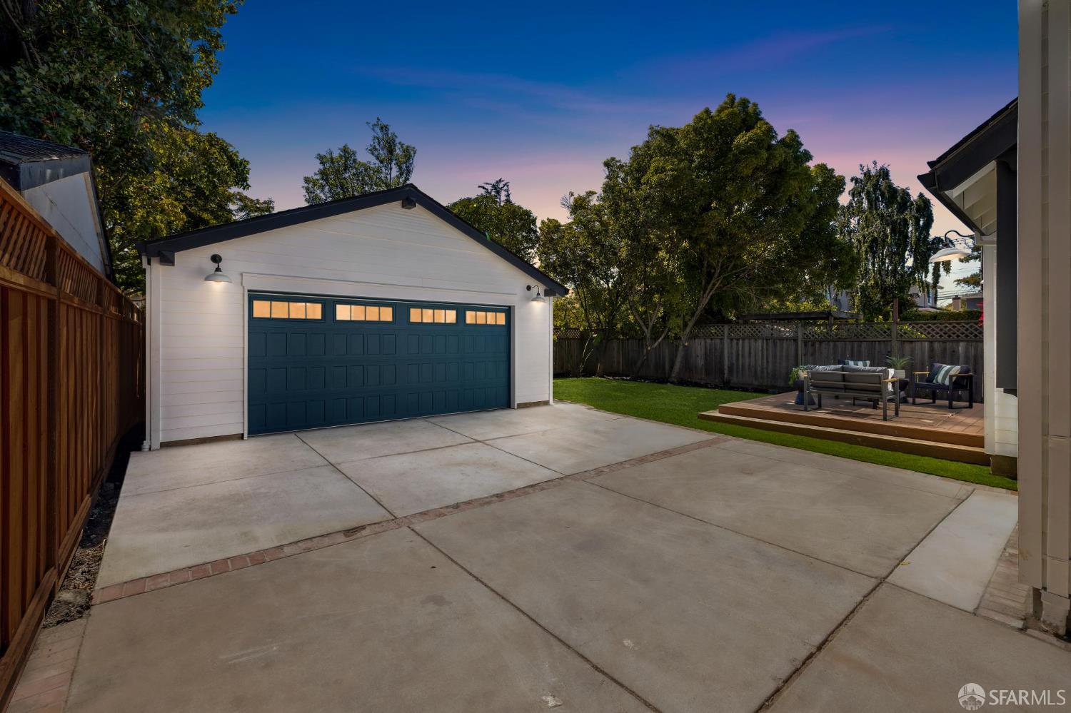 Detail Gallery Image 27 of 28 For 29 Humboldt Rd, Burlingame,  CA 94010 - 4 Beds | 3/1 Baths