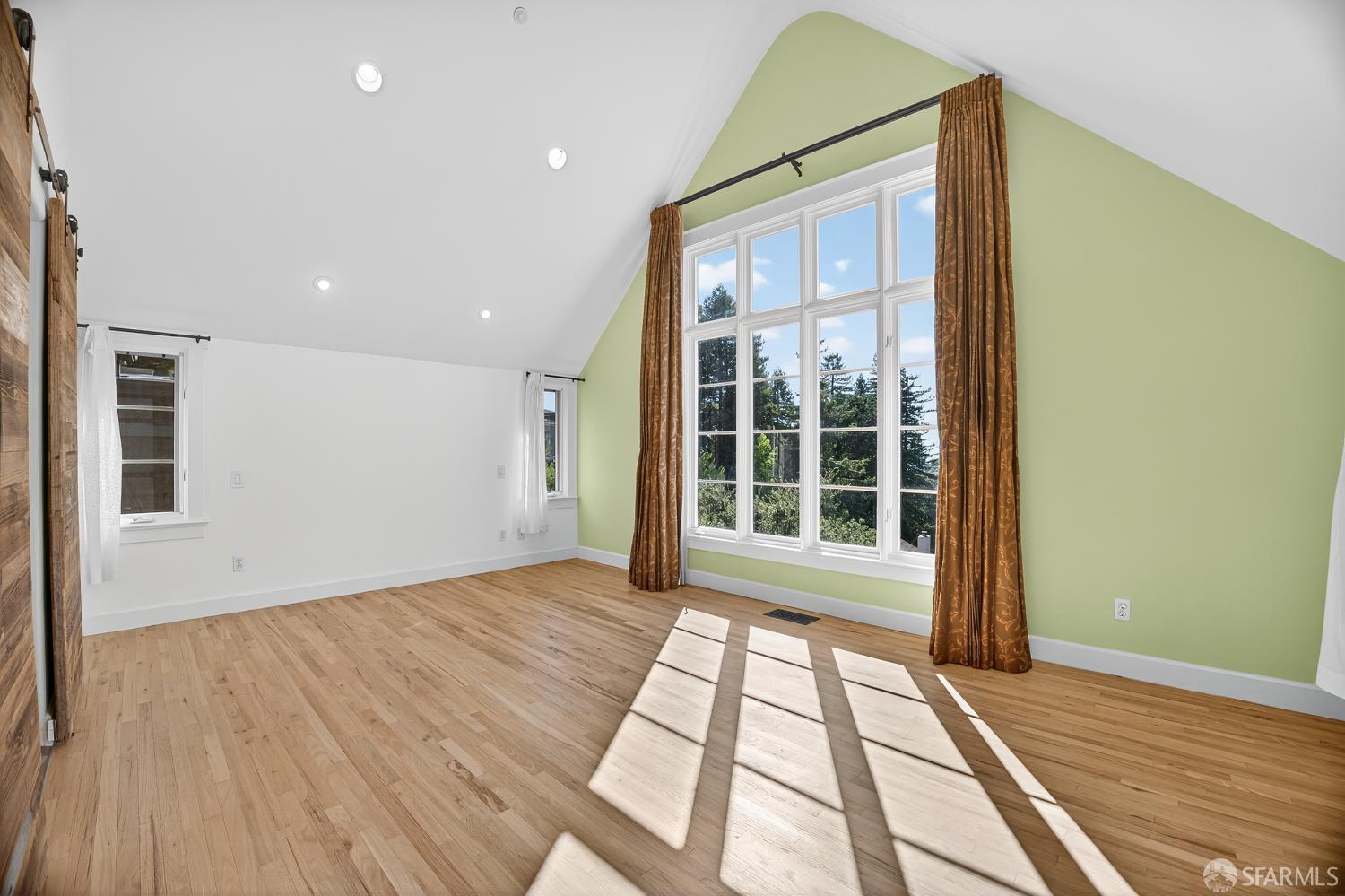 Detail Gallery Image 35 of 59 For 7172 Norfolk Rd, Berkeley,  CA 94705 - 4 Beds | 2/1 Baths