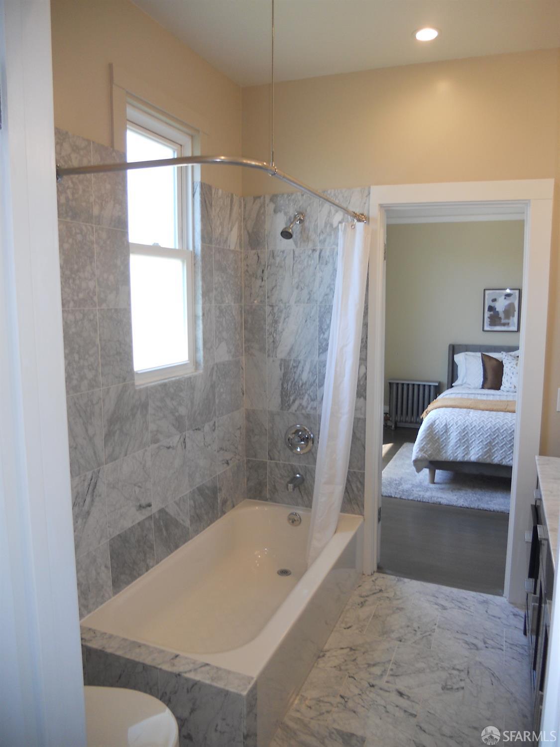 Detail Gallery Image 18 of 26 For 700 12th Ave #6,  San Francisco,  CA 94118 - 3 Beds | 2 Baths