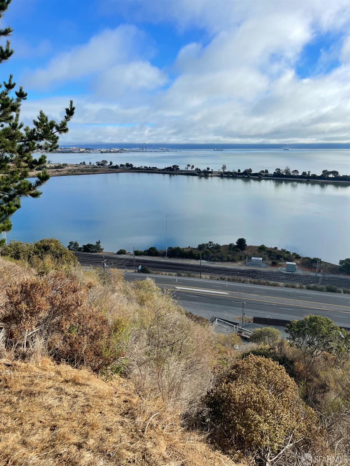 2 Bayshore Boulevard, Brisbane, CA, 94005