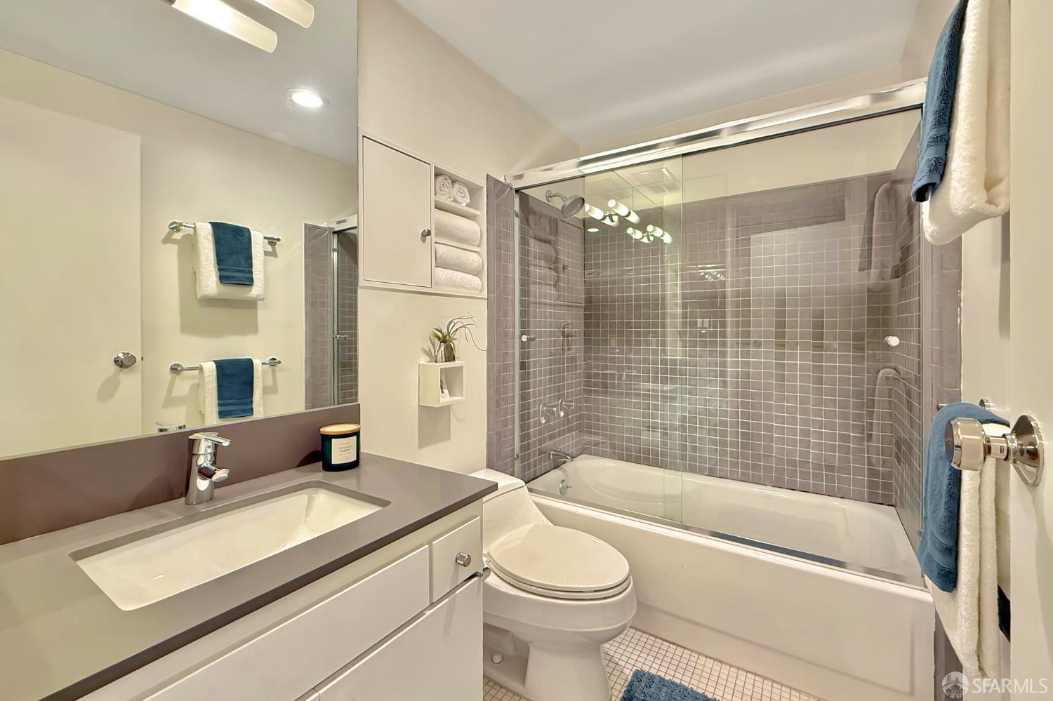 Photo #6: 425067184 Listing 