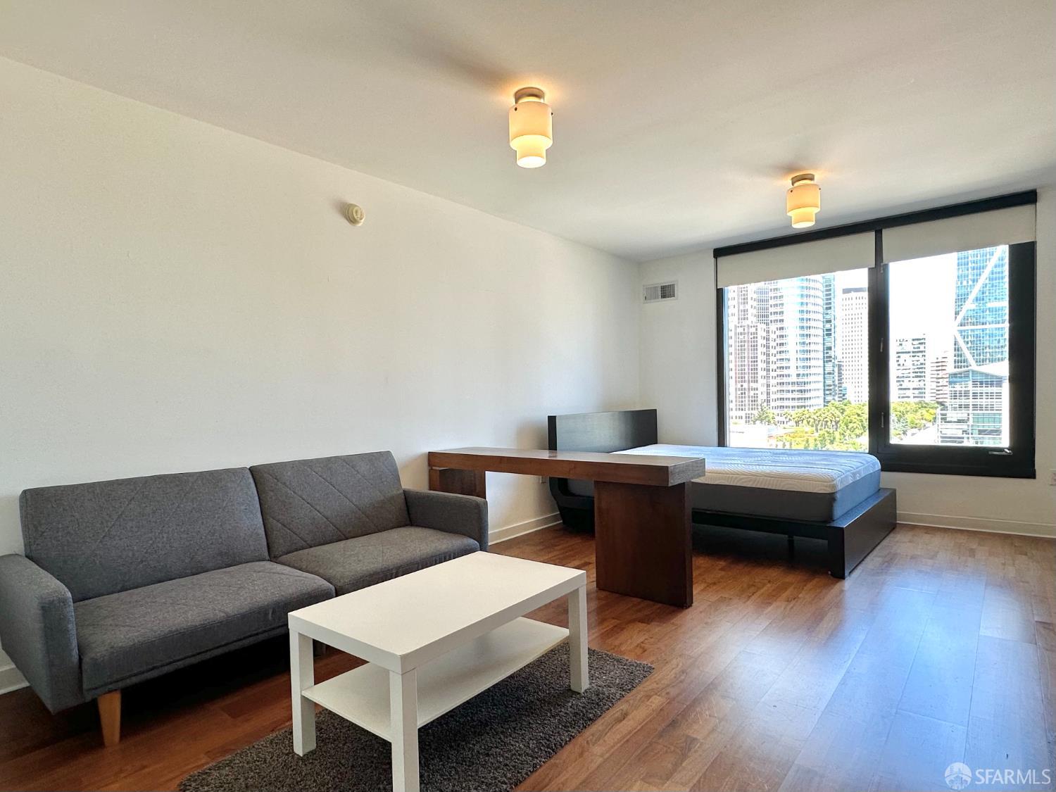 MLS: 425067528 Condo For Sale