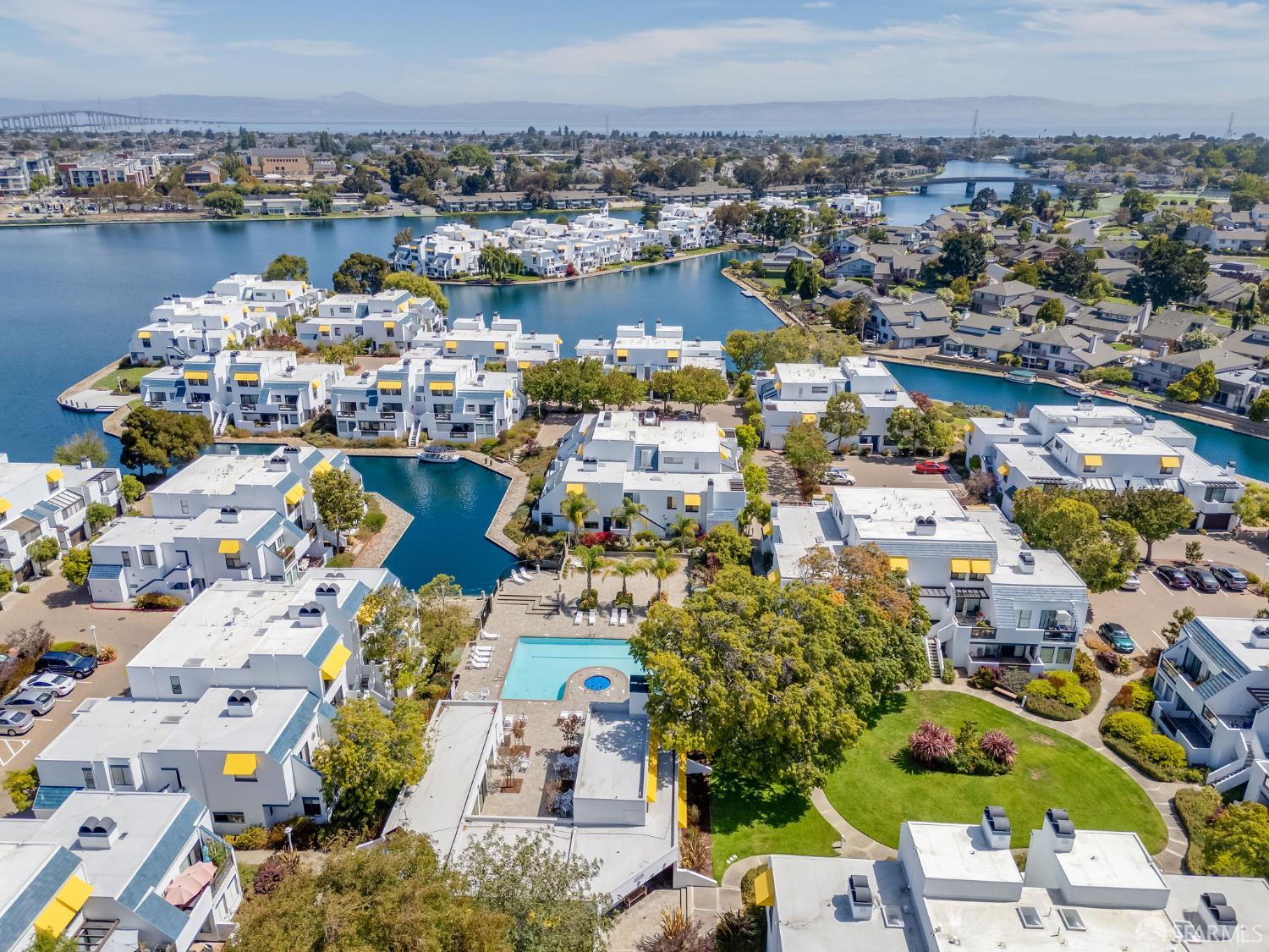 Detail Gallery Image 39 of 44 For 619 Portofino Ln, Foster City,  CA 94404 - 2 Beds | 2/1 Baths