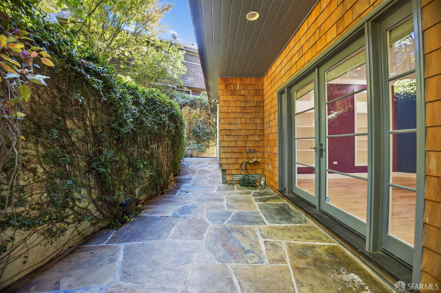 Detail Gallery Image 50 of 59 For 7172 Norfolk Rd, Berkeley,  CA 94705 - 4 Beds | 2/1 Baths