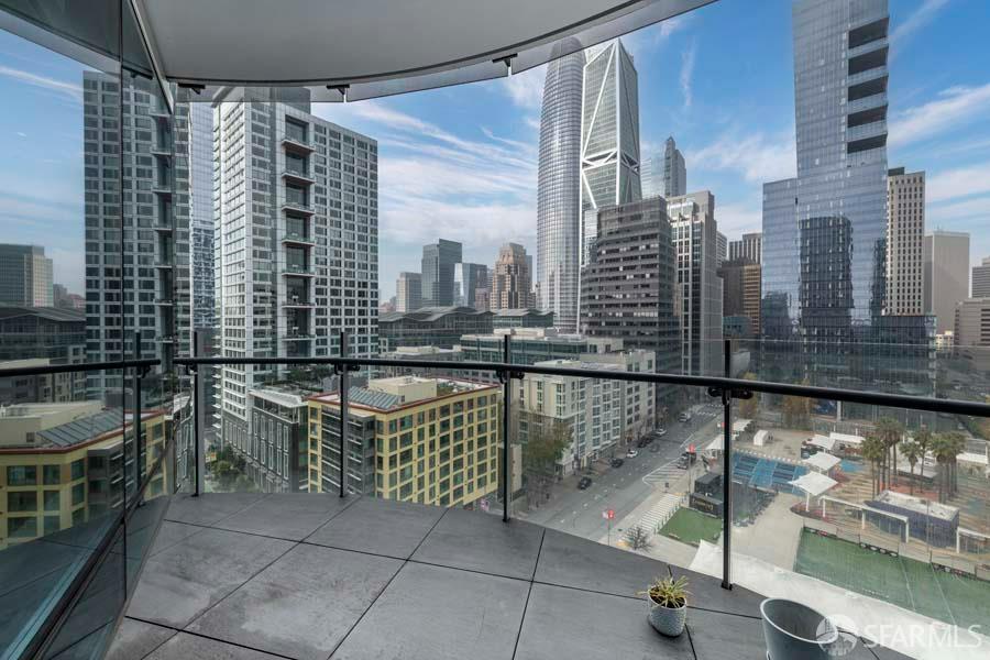 Detail Gallery Image 16 of 33 For 201 Folsom St 15c,  San Francisco,  CA 94105 - 2 Beds | 2 Baths