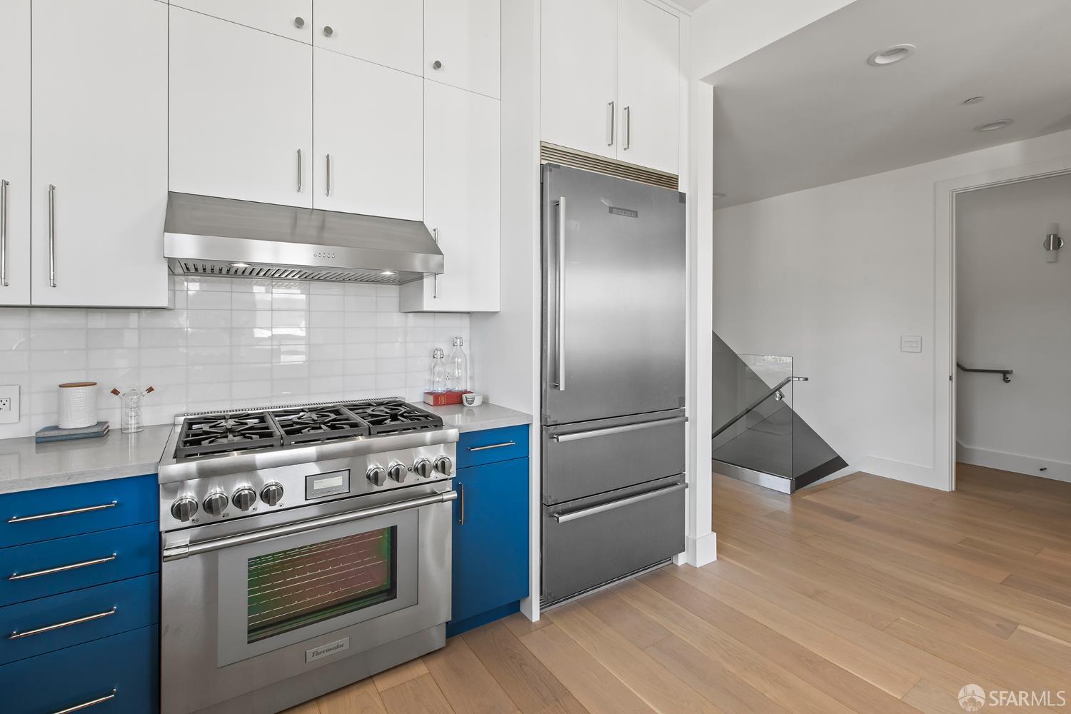 Detail Gallery Image 17 of 60 For 2703 21st St, San Francisco,  CA 94110 - 3 Beds | 3 Baths