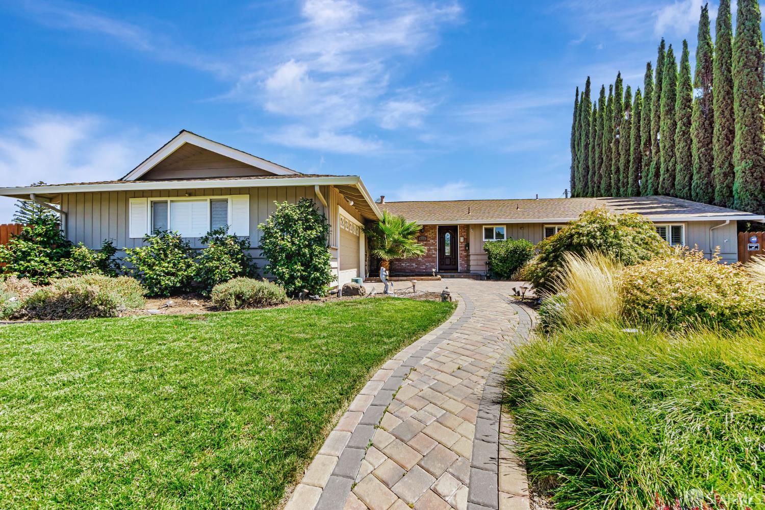 Detail Gallery Image 1 of 63 For 5111 Paul Scarlet Dr, Concord,  CA 94521 - 6 Beds | 3 Baths