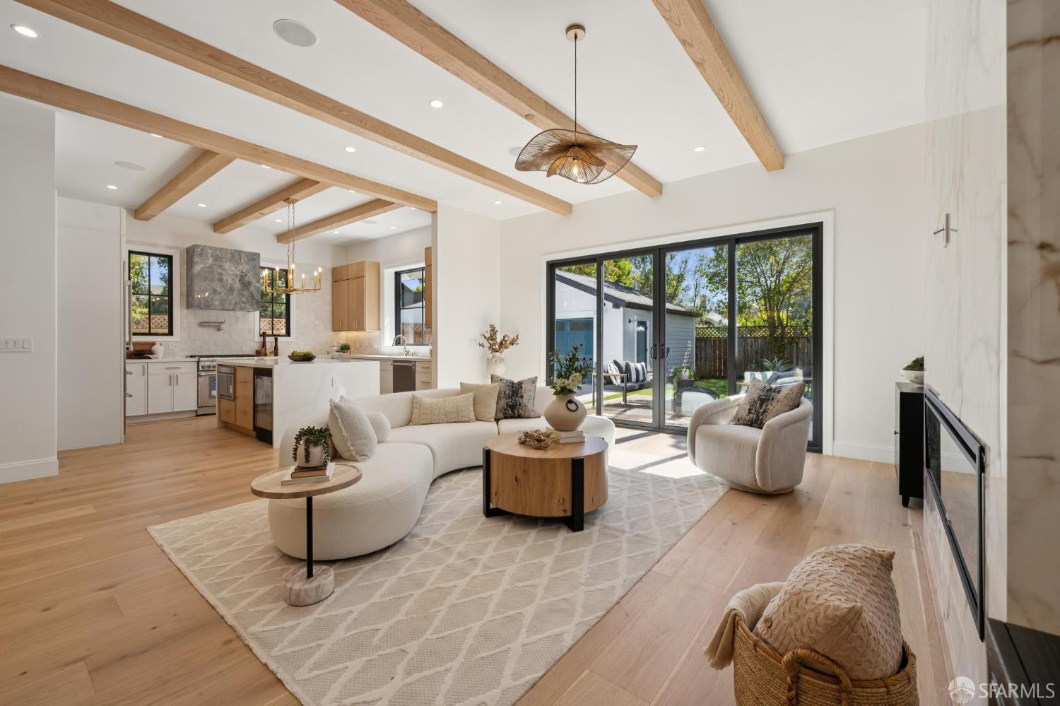Detail Gallery Image 7 of 28 For 29 Humboldt Rd, Burlingame,  CA 94010 - 4 Beds | 3/1 Baths