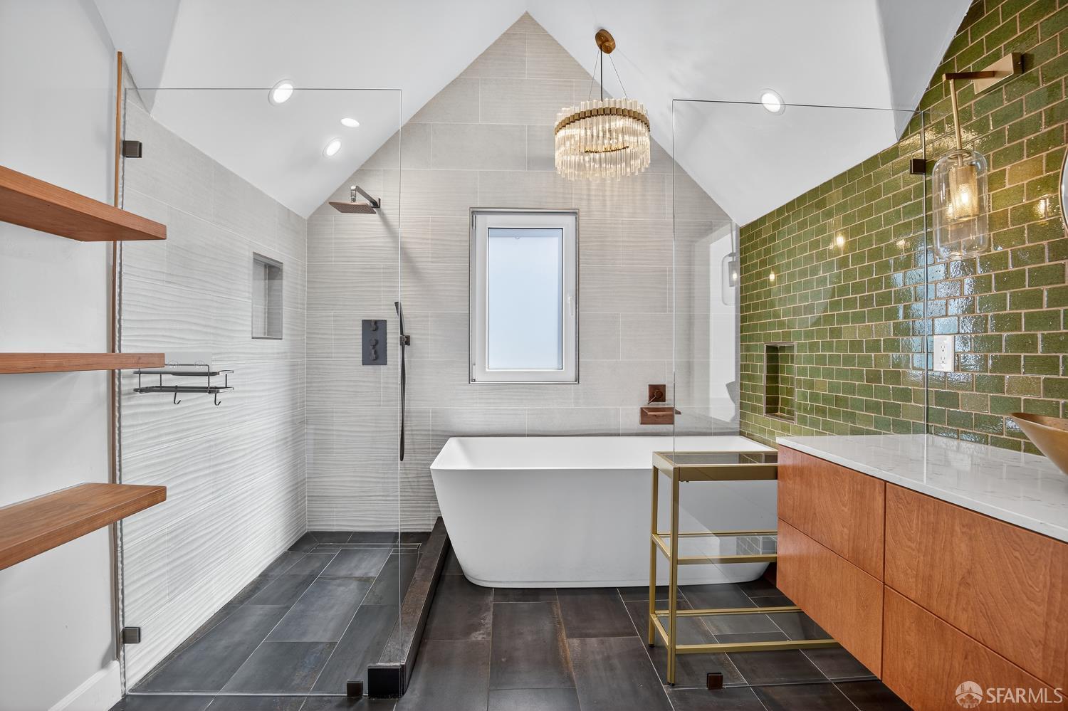 Detail Gallery Image 39 of 59 For 7172 Norfolk Rd, Berkeley,  CA 94705 - 4 Beds | 2/1 Baths