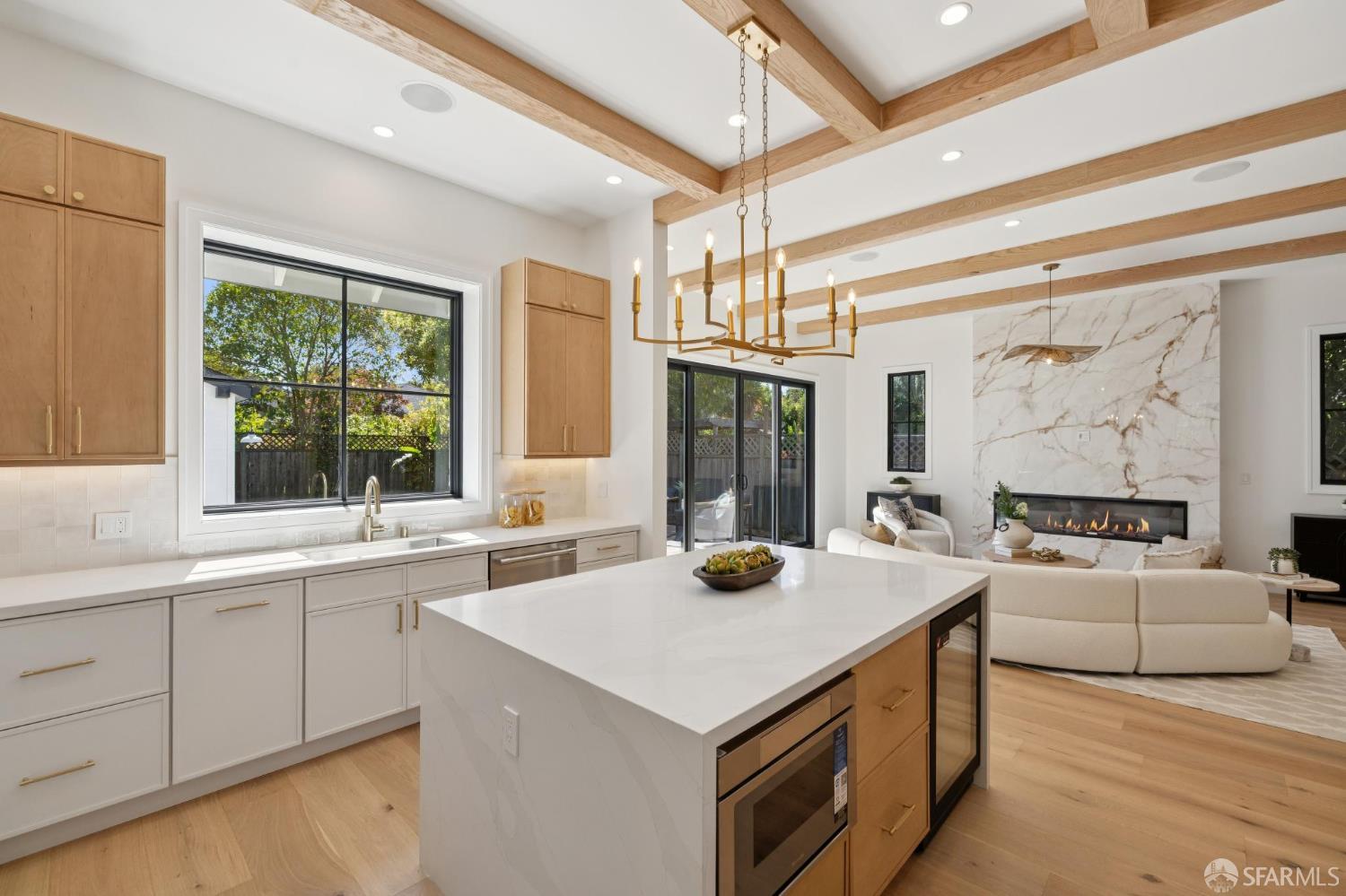 Detail Gallery Image 11 of 28 For 29 Humboldt Rd, Burlingame,  CA 94010 - 4 Beds | 3/1 Baths