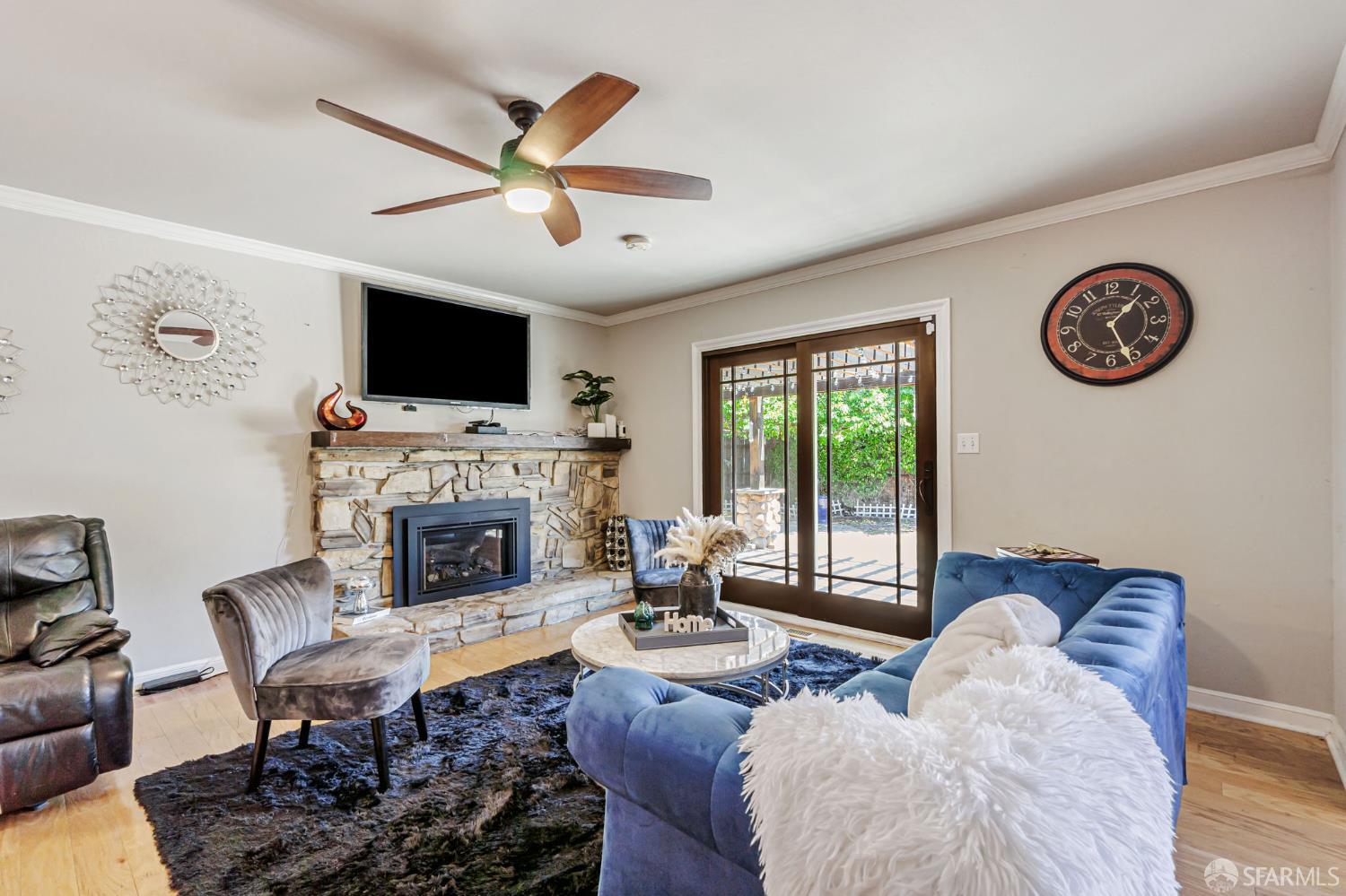 Detail Gallery Image 9 of 63 For 5111 Paul Scarlet Dr, Concord,  CA 94521 - 6 Beds | 3 Baths