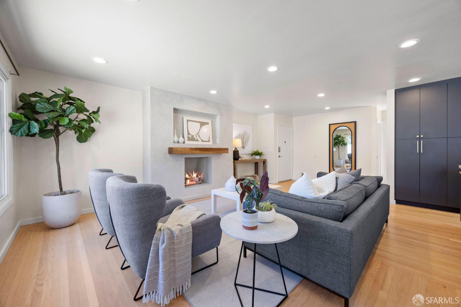 Detail Gallery Image 7 of 51 For 57 Dellbrook Ave, San Francisco,  CA 94131 - 3 Beds | 3 Baths