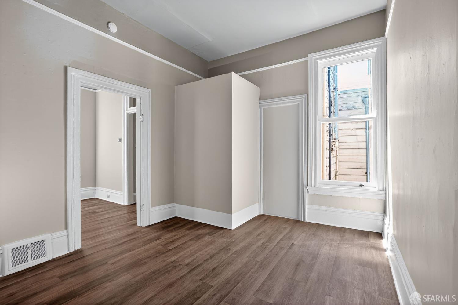 Detail Gallery Image 20 of 32 For 2027 Quesada Ave, San Francisco,  CA 94124 - 3 Beds | 2 Baths
