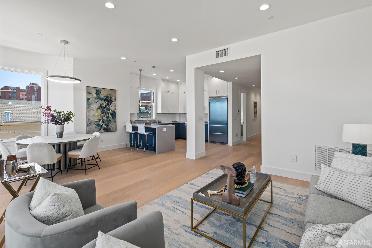 Detail Gallery Image 8 of 60 For 2703 21st St, San Francisco,  CA 94110 - 3 Beds | 3 Baths