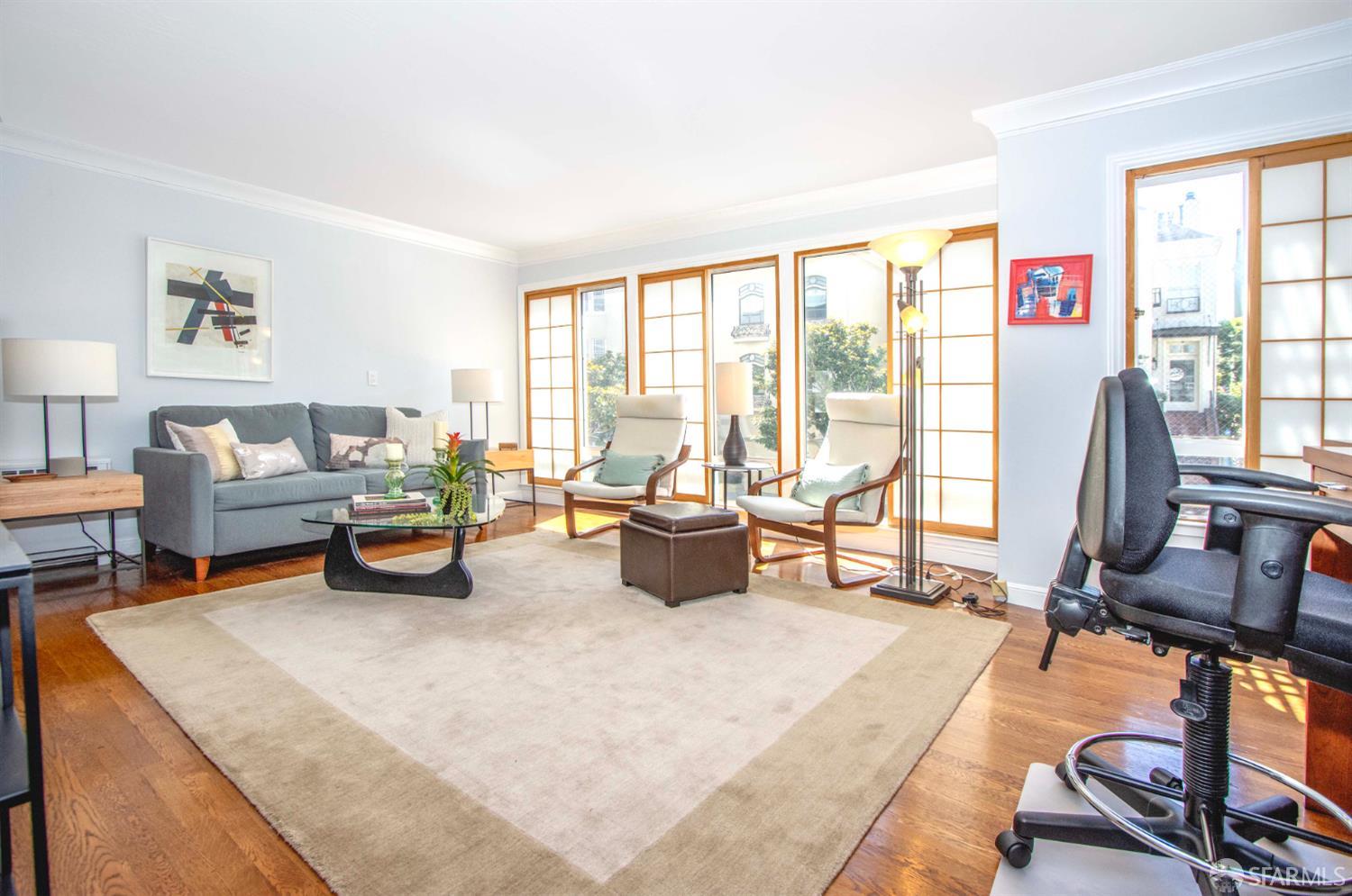 Photo #4: 425067414 Listing 