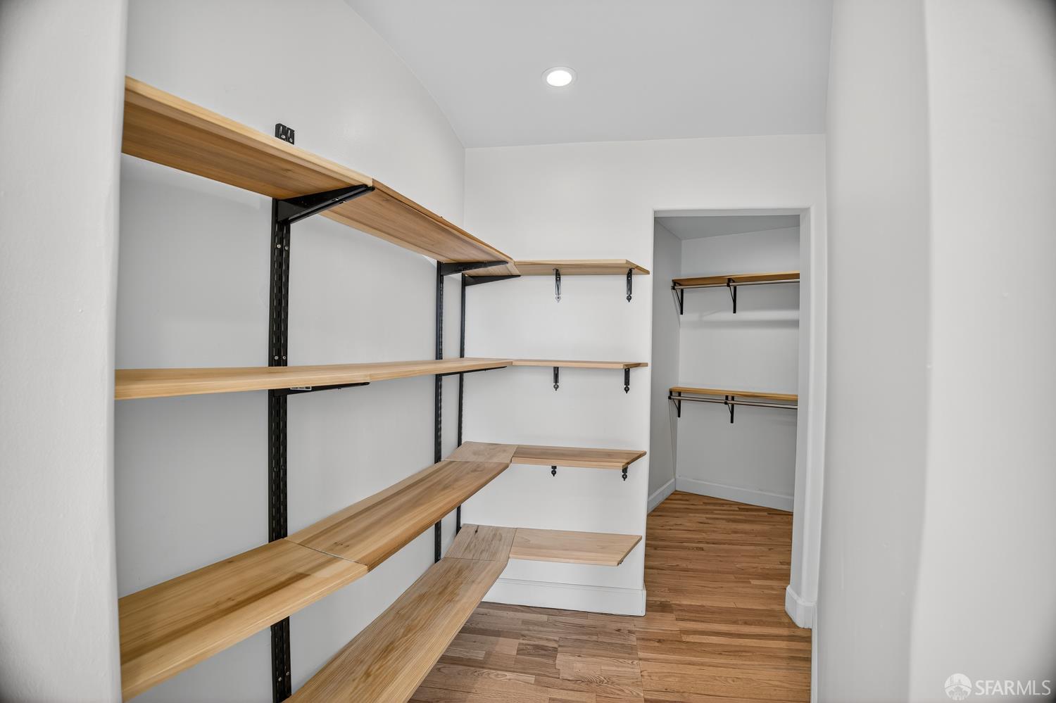 Detail Gallery Image 37 of 59 For 7172 Norfolk Rd, Berkeley,  CA 94705 - 4 Beds | 2/1 Baths